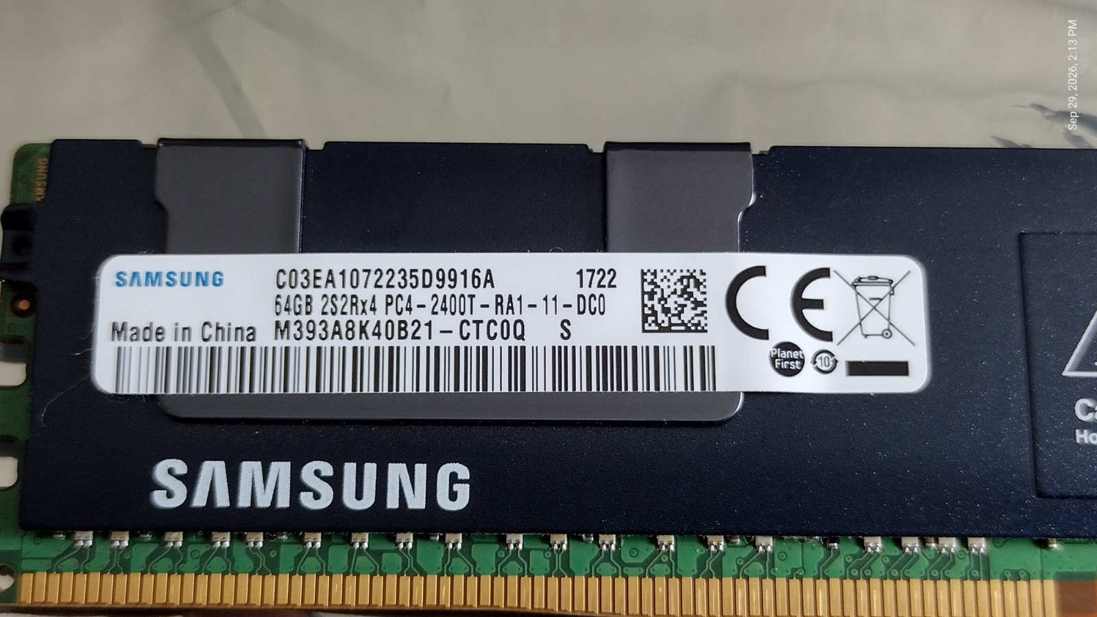 SAMSUNG 64GB DDR4 2400 2S2Rx4 PC4-19200 M393A8K40B21-CTC 288pin Server RDIMM RAM