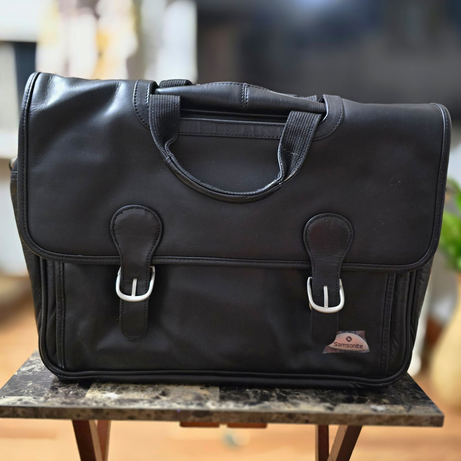 NWOT Samsonite Black Leather  Business Briefcase W/ Laptop Sleeve. Strap Inside