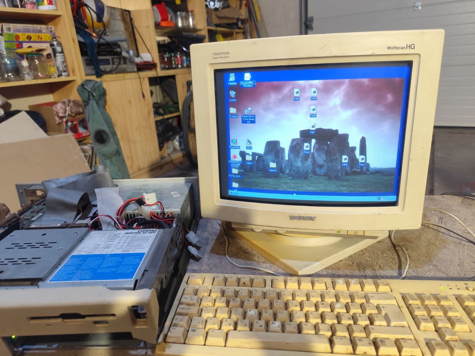 Hp Compaq deskpro 560 + Sony CPD1404s + Star Lc10 + mouse +keyboard