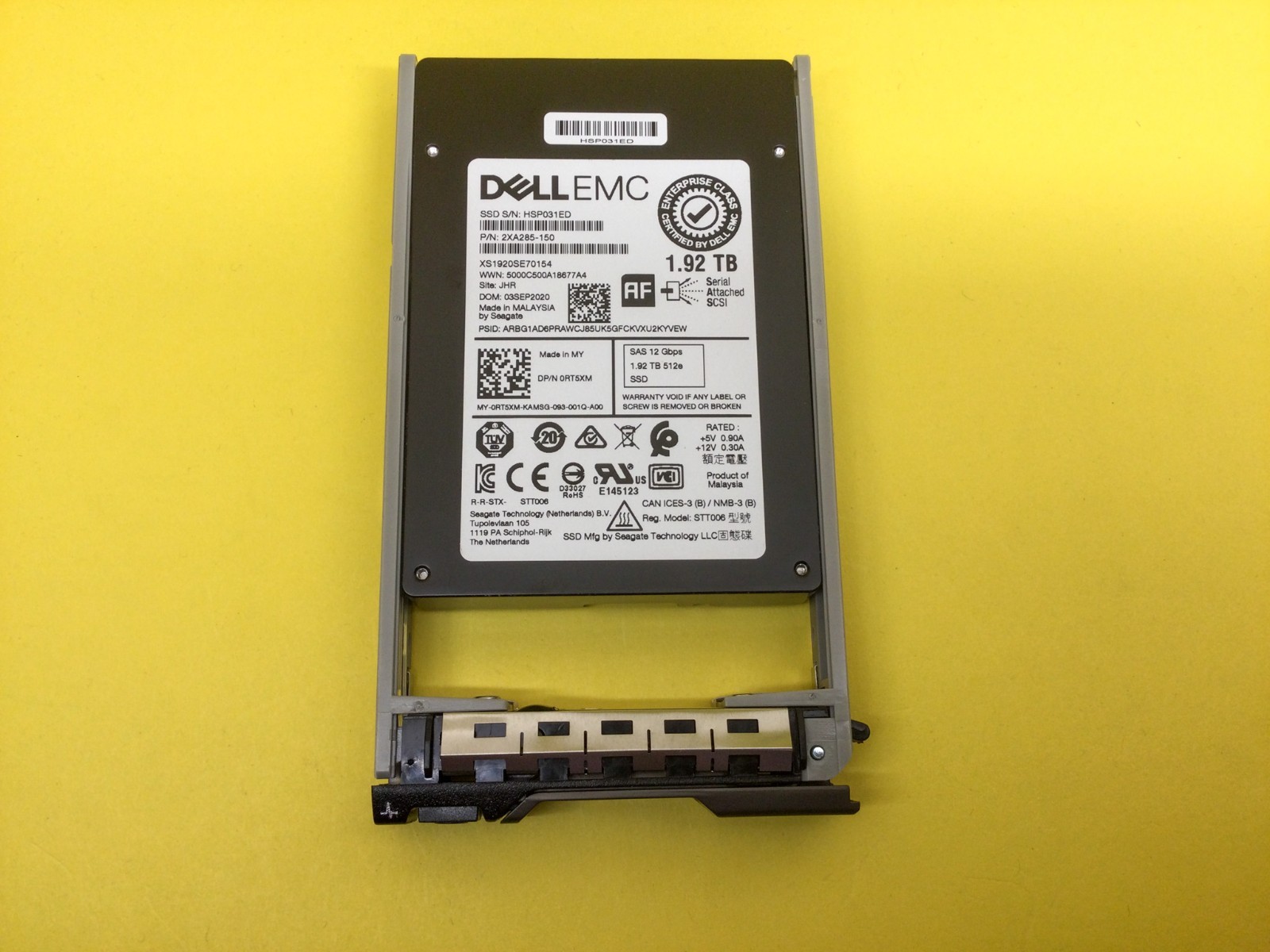 RT5XM DELL EMC 1.92TB SAS 12Gbps Read Intensive 512e 2.5in SSD XS1920SE70154