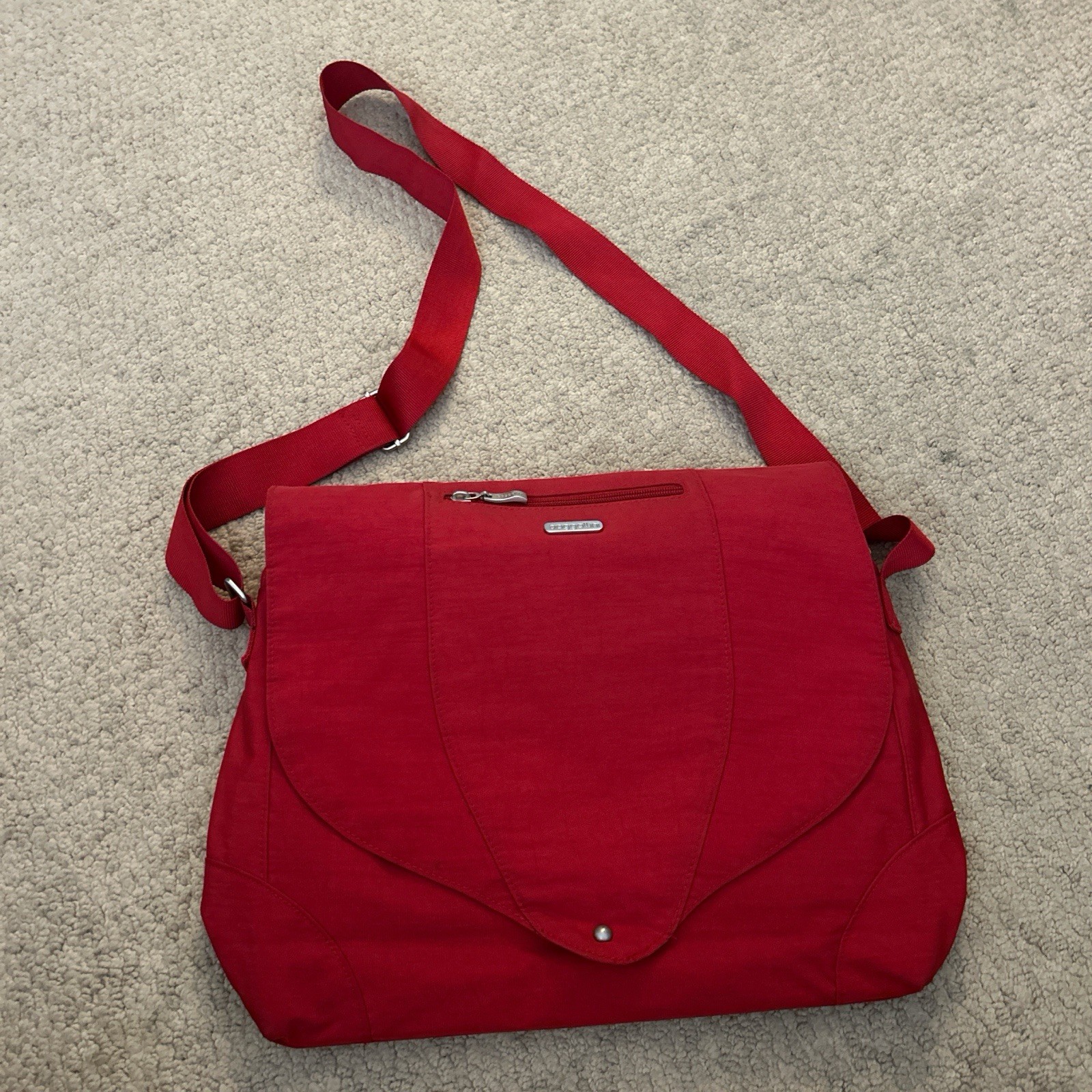  Baggallini Red Nylon Messenger Bag with padded laptop/tablet pocket 