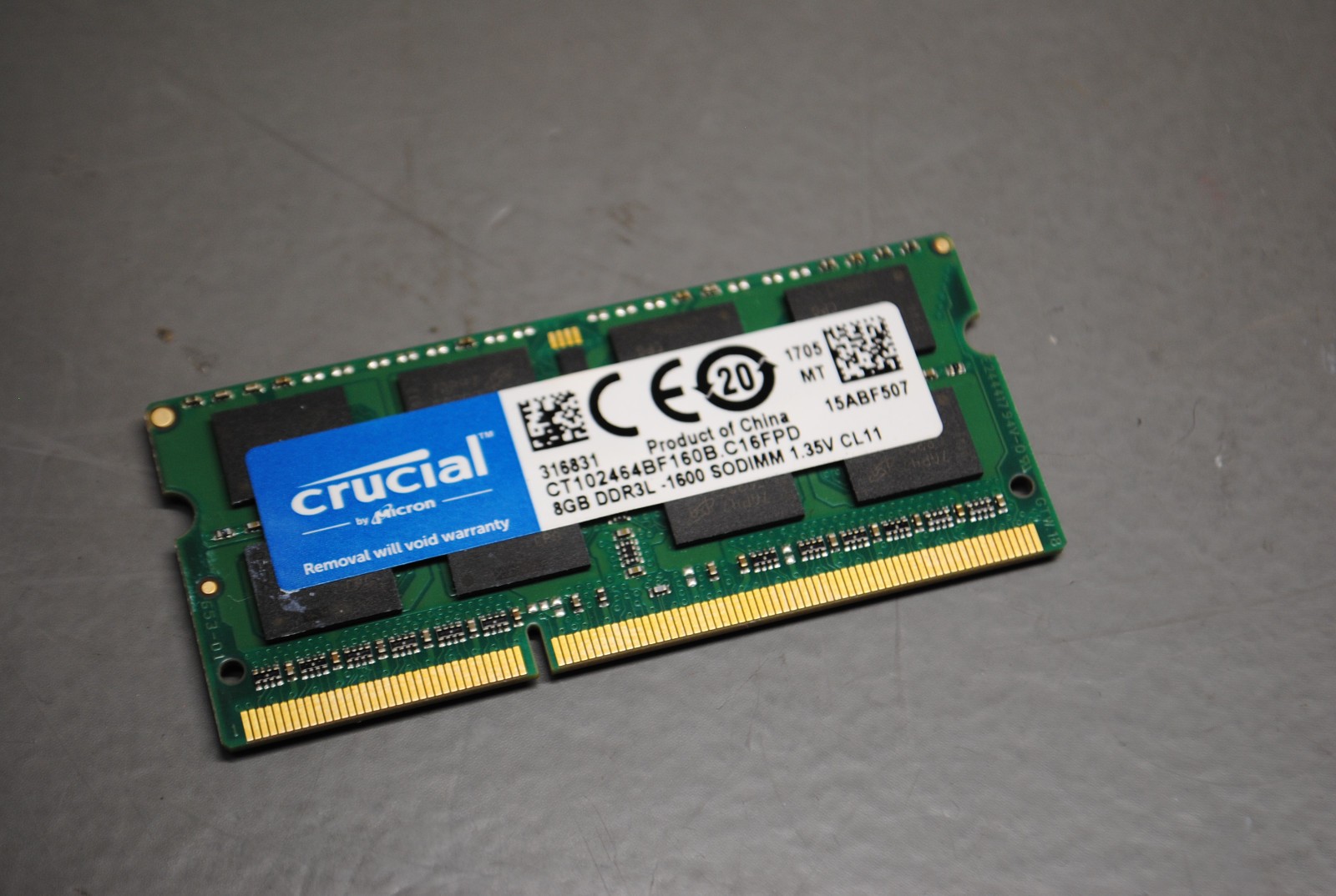 Crucial 8GB (1 Stick) PC3L-12800 DDR3L 1600 SODIMM Memory CT102464BF160B.C16FPD