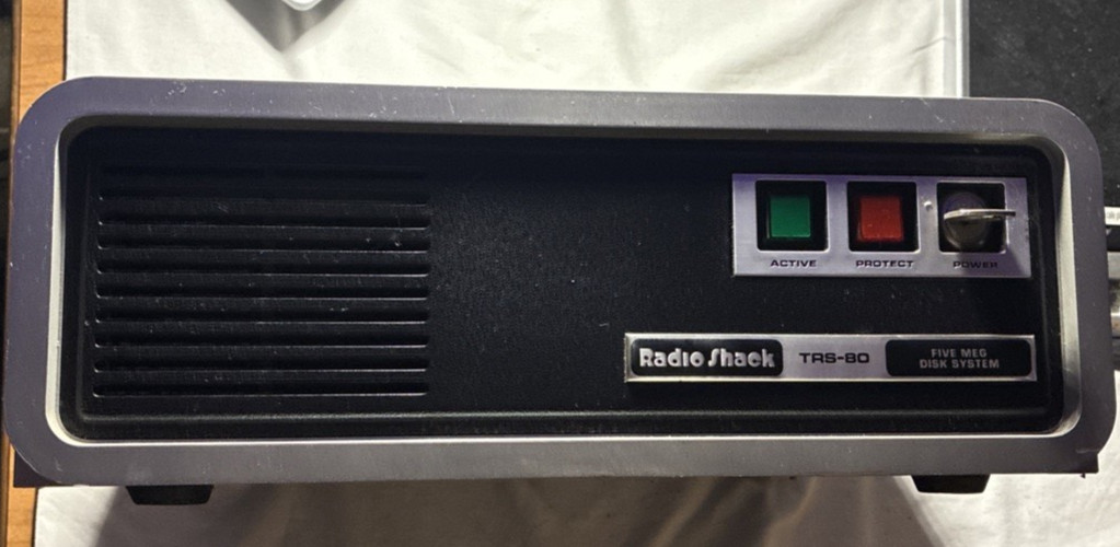 Radioshack Tandy TRS 80 5 Meg Disk System For Parts Or Repair ONLY