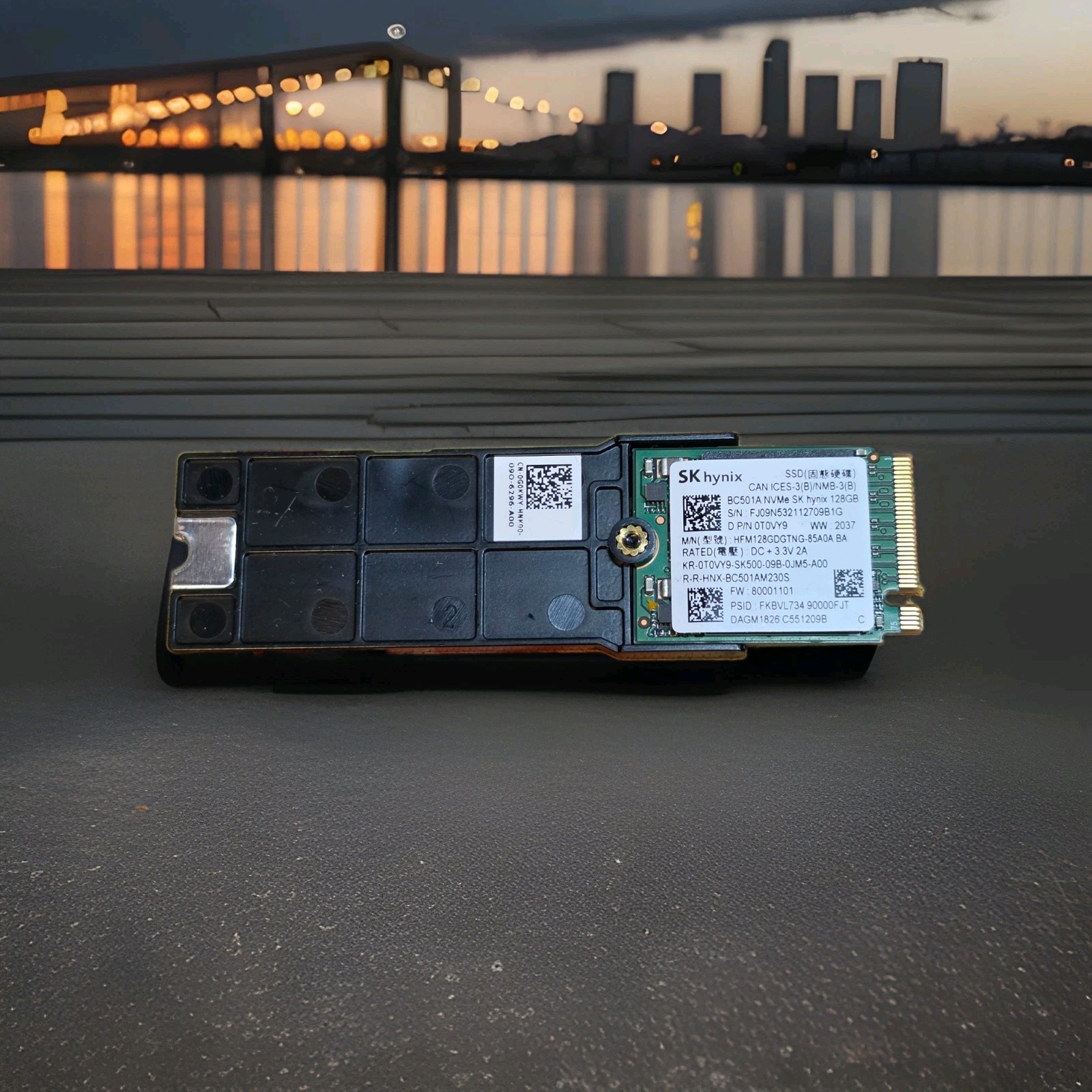SK hynix | HFM128GDGTNG | BC501A 128GB NVMe M.2 2230 SSD with Caddy