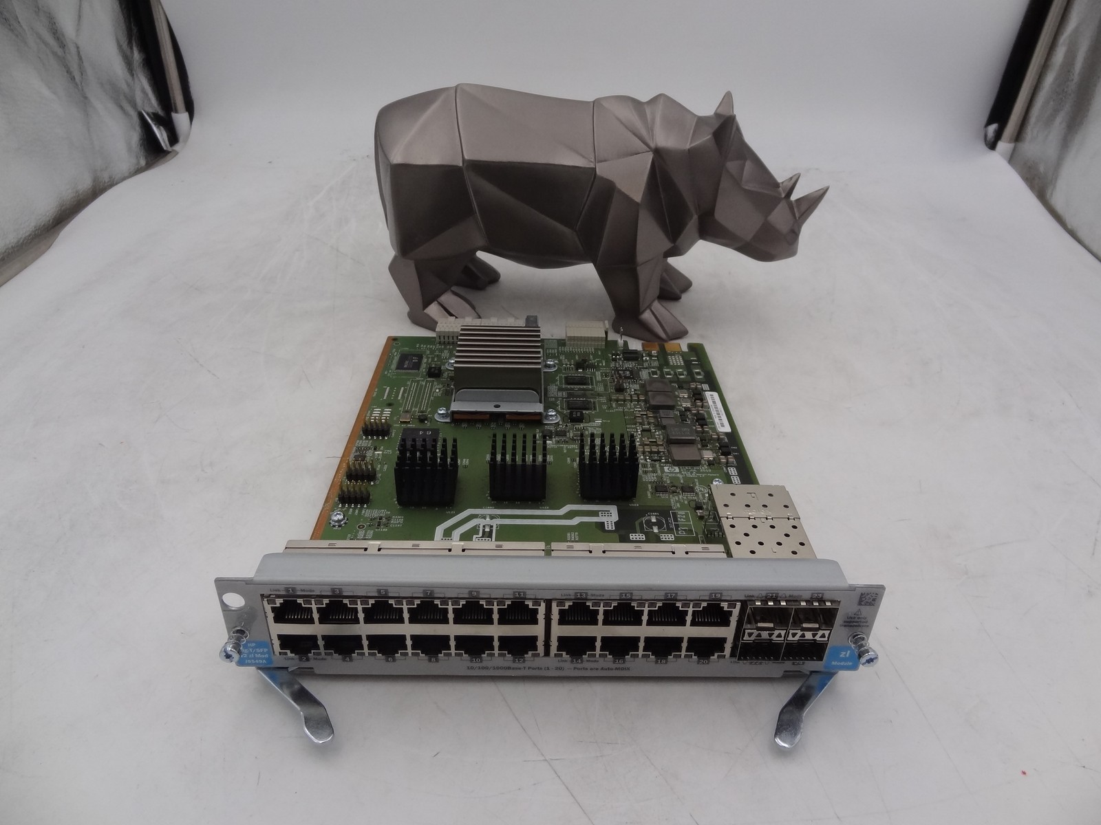 J9549A HP 20-port Gig-T/4-port SFP v2 zl Module J9549-61001