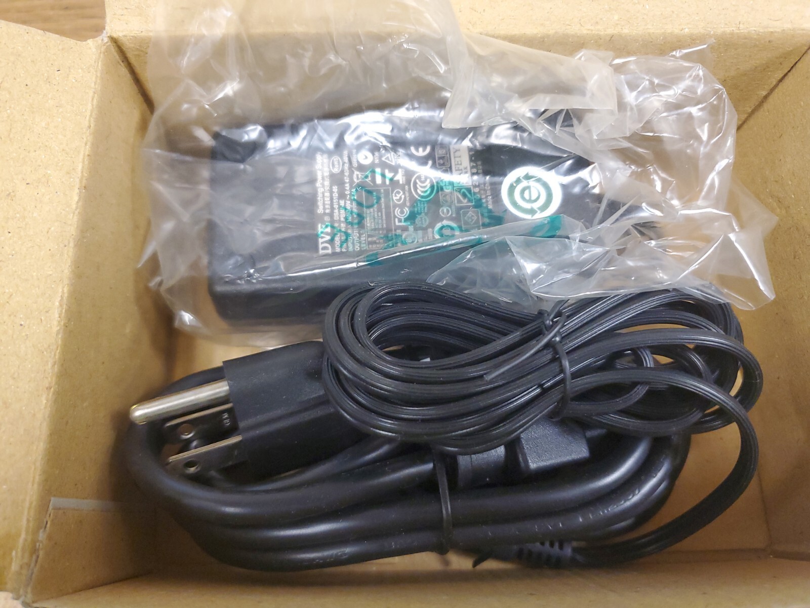 NEW DVE Switching power supply DSA-20D-05 +5V 2.4A input 100-240V     @11