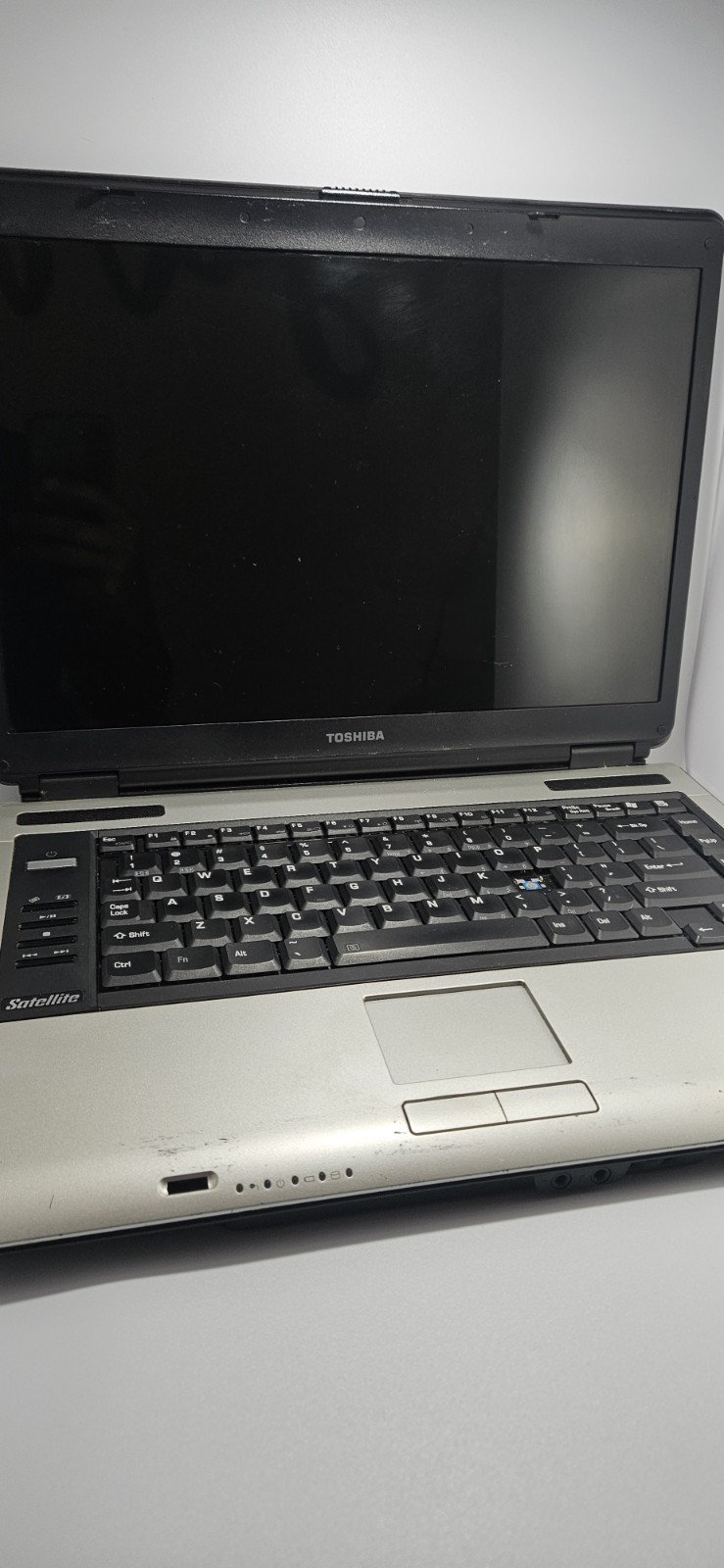 Toshiba SATELITE A105-S2141 Laptop Computer Parts/Repair As Is