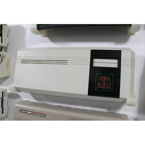 Commodore GS Presentation Stand and Wall Mount