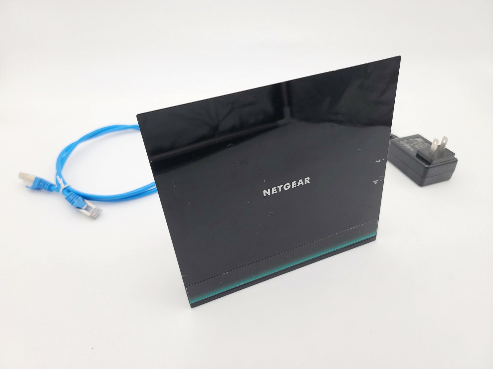 NETGEAR R6100 AC1200 DUAL BAND SMART WIFI ROUTER 4 PORT GIGABIT WIRELESS ROUTER