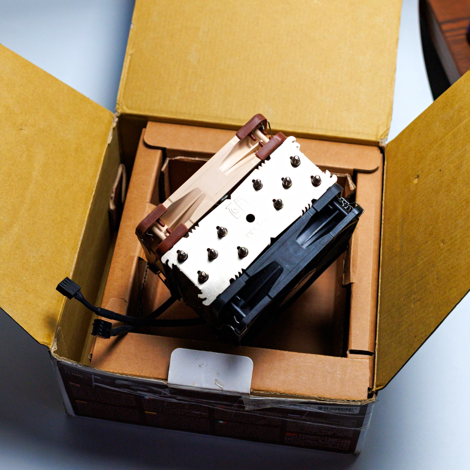 Noctua NH-U12S chromax.black 120mm CPU Cooler 4-Pin PWM SSO2 Fan