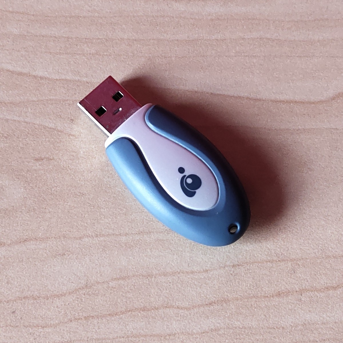 IOGear High Speed Bluetooth 2.0 USB Adapter Dongle Class 2 GBU221