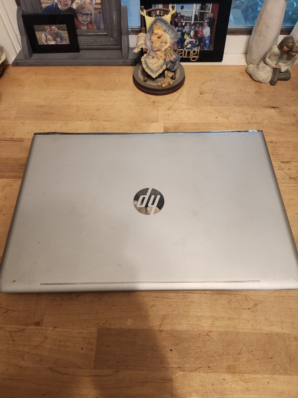 HP ENVY m7-u109dx 17.3" Touchscreen i7-7500U 16GB 1TB HDD New battery