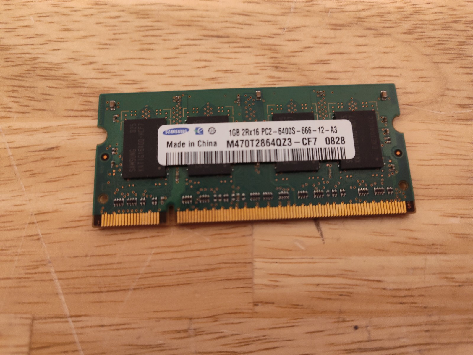 Samsung 1 GB SODIMM DDR2-800 MHz Laptop Memory (M470T2864QZ3-CF7)