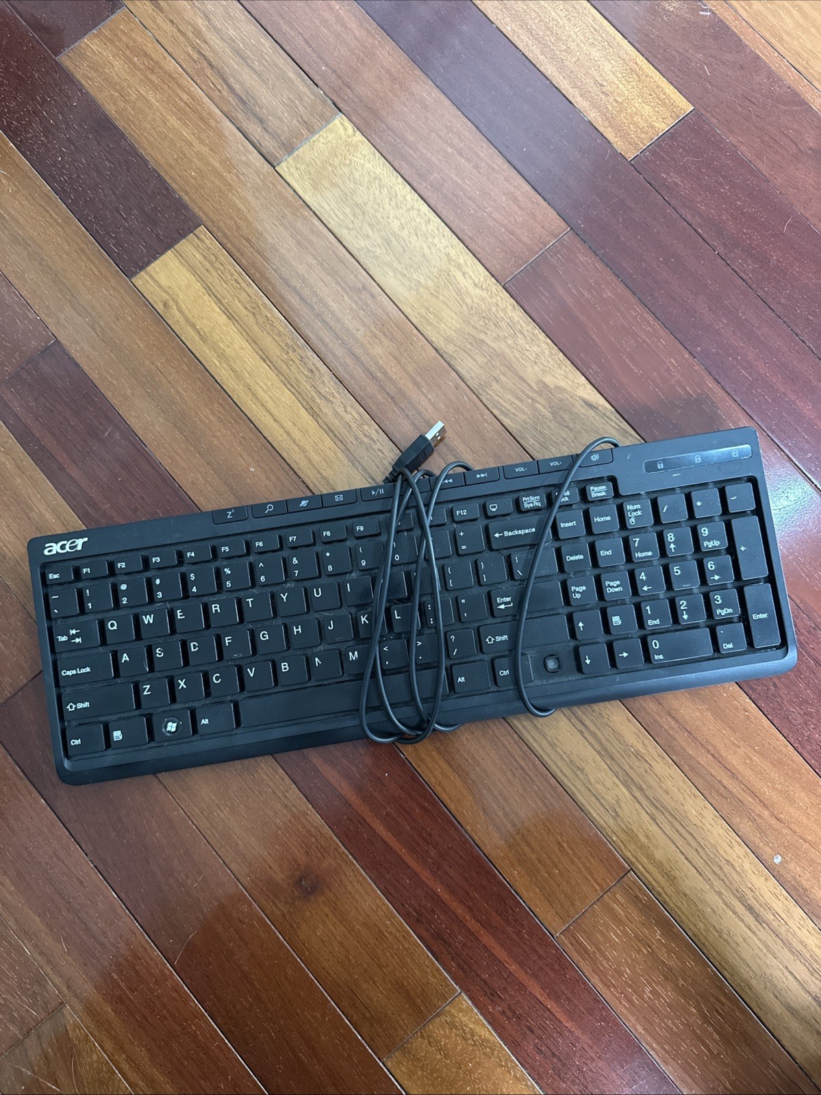 ACER SK-9621 USB Wired Keyboard Black EUC Missing left arrow keycap