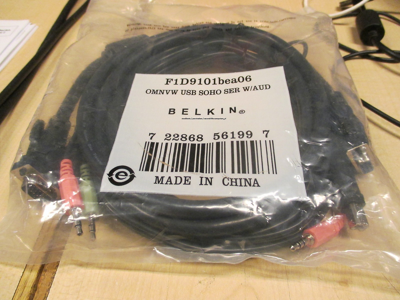 Belkin F1D9101BEA06 Omniview OMNVW USB SOHO SER USB W/ AUDIO KVM Cable 1.8M NEW
