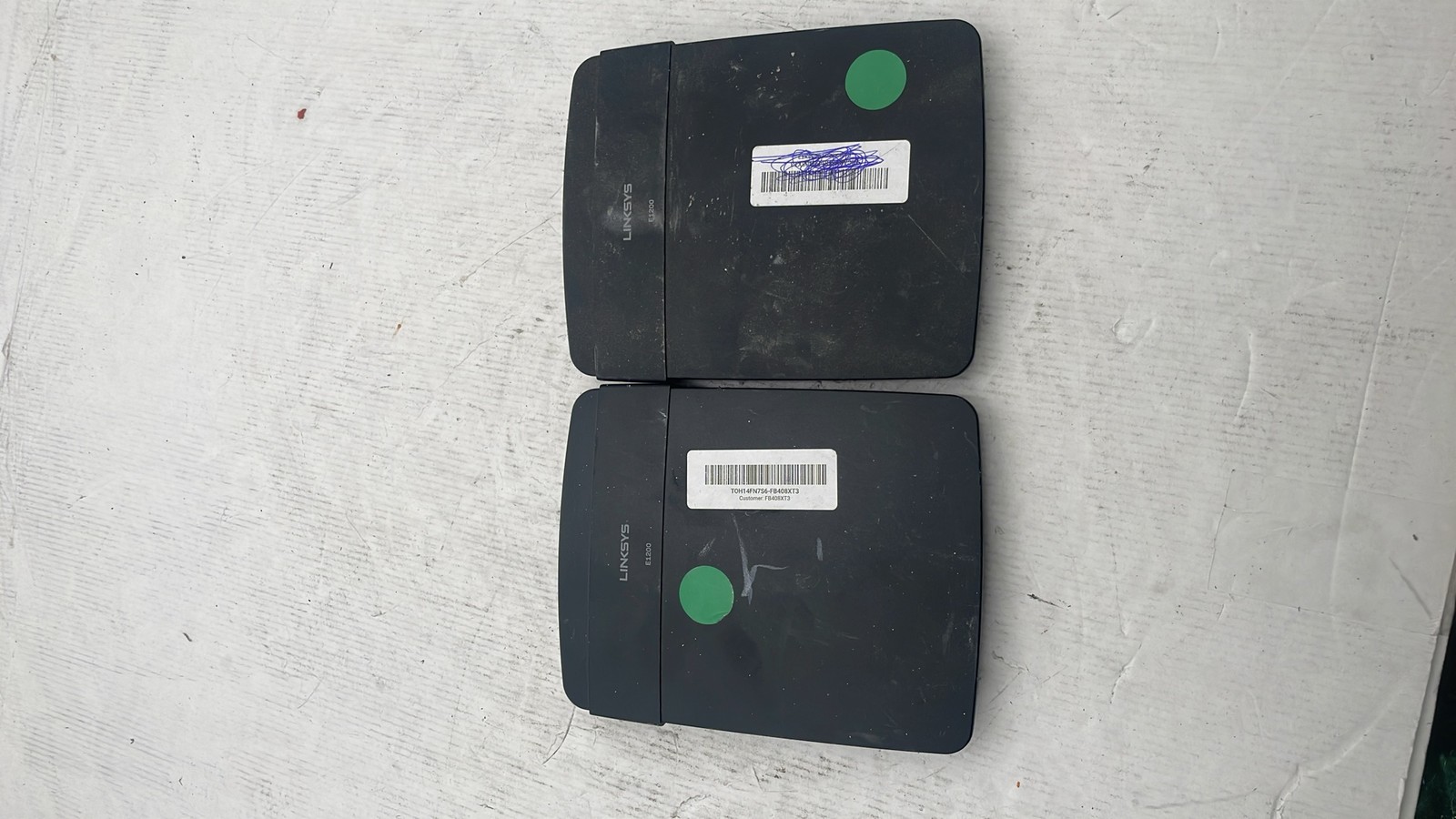 Linksys E1200 N300 4-Port 10/100 Broadband Home Wi-Fi Wireless Router Lot of 2