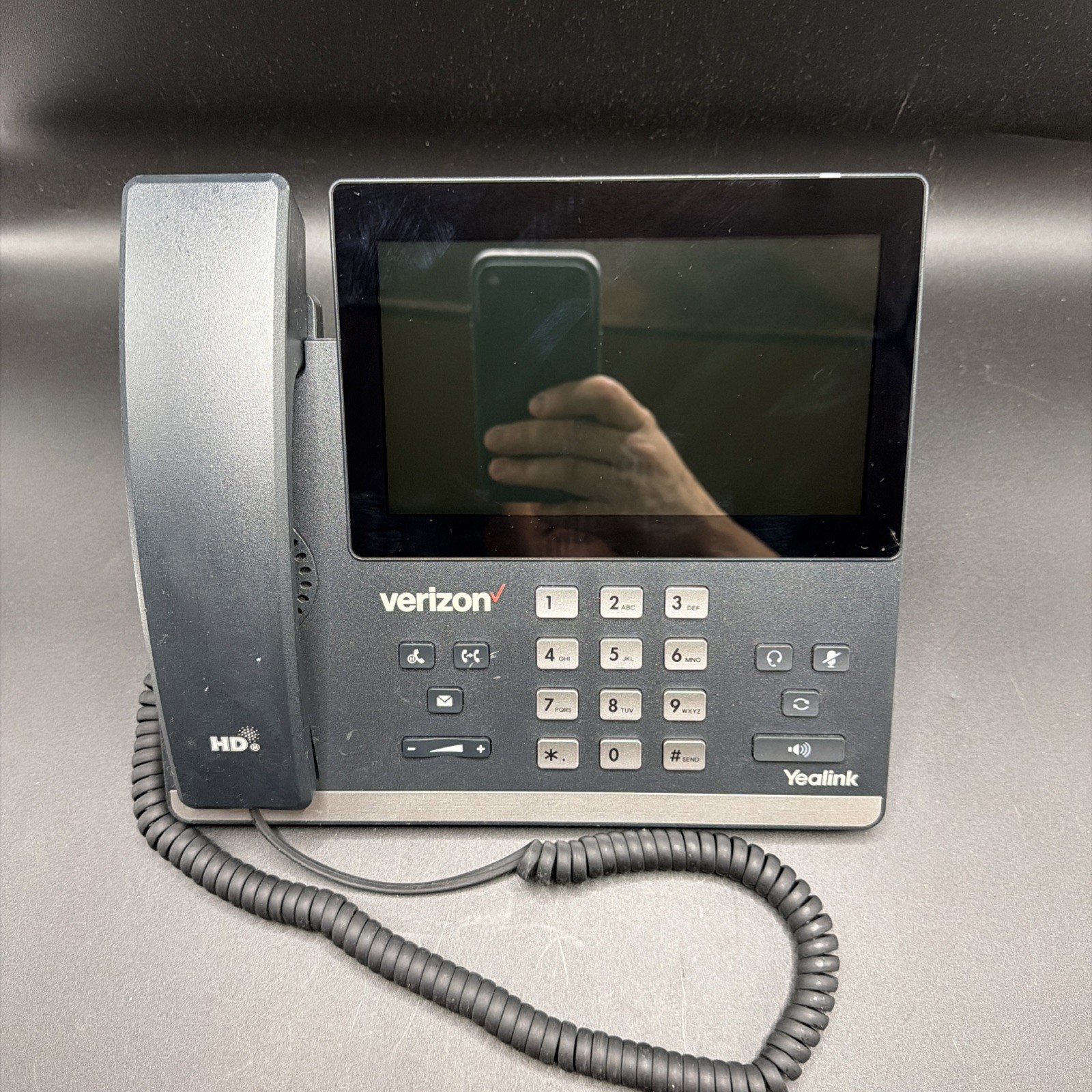 Yealink T67LTE 4G LTE Desk Phone (Verizon Wireless)