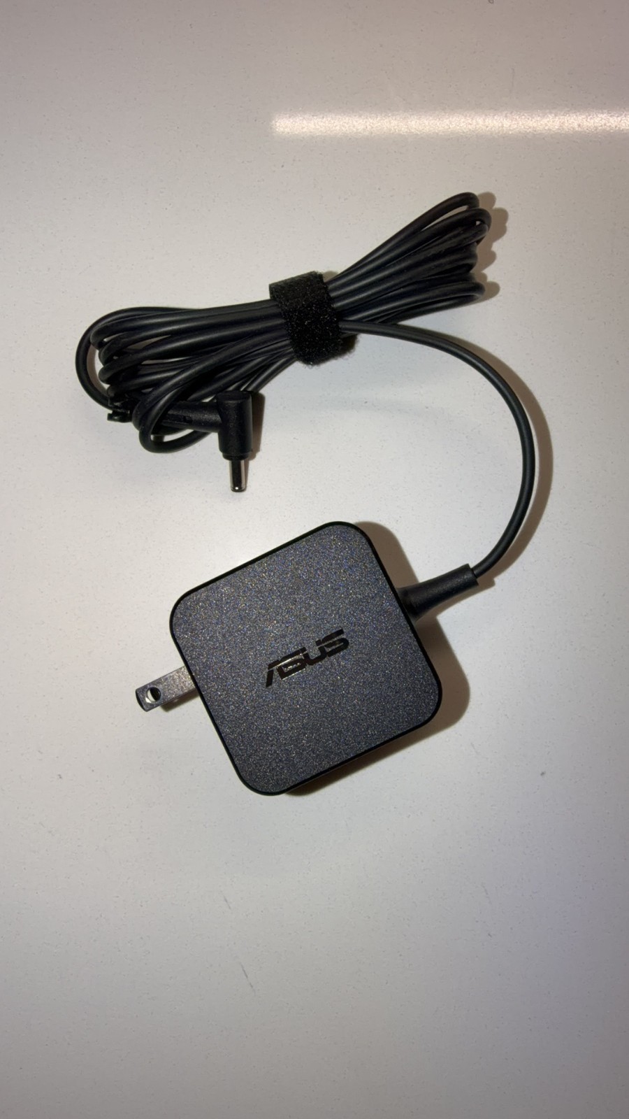 Lot of 20 ASUS W19-045N3A 45W Laptop Chargers 19V 2.37A Genuine OEM