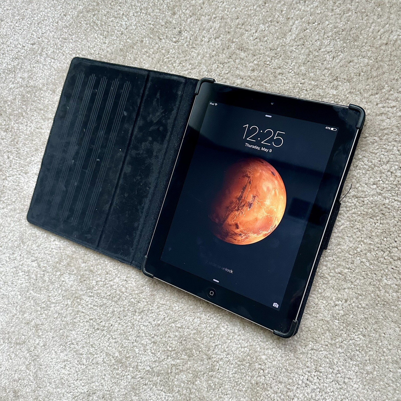 Apple iPad 2 16GB, Unlocked, A1396, 9.7in Black Belkin Flip Folio Stand Bundle