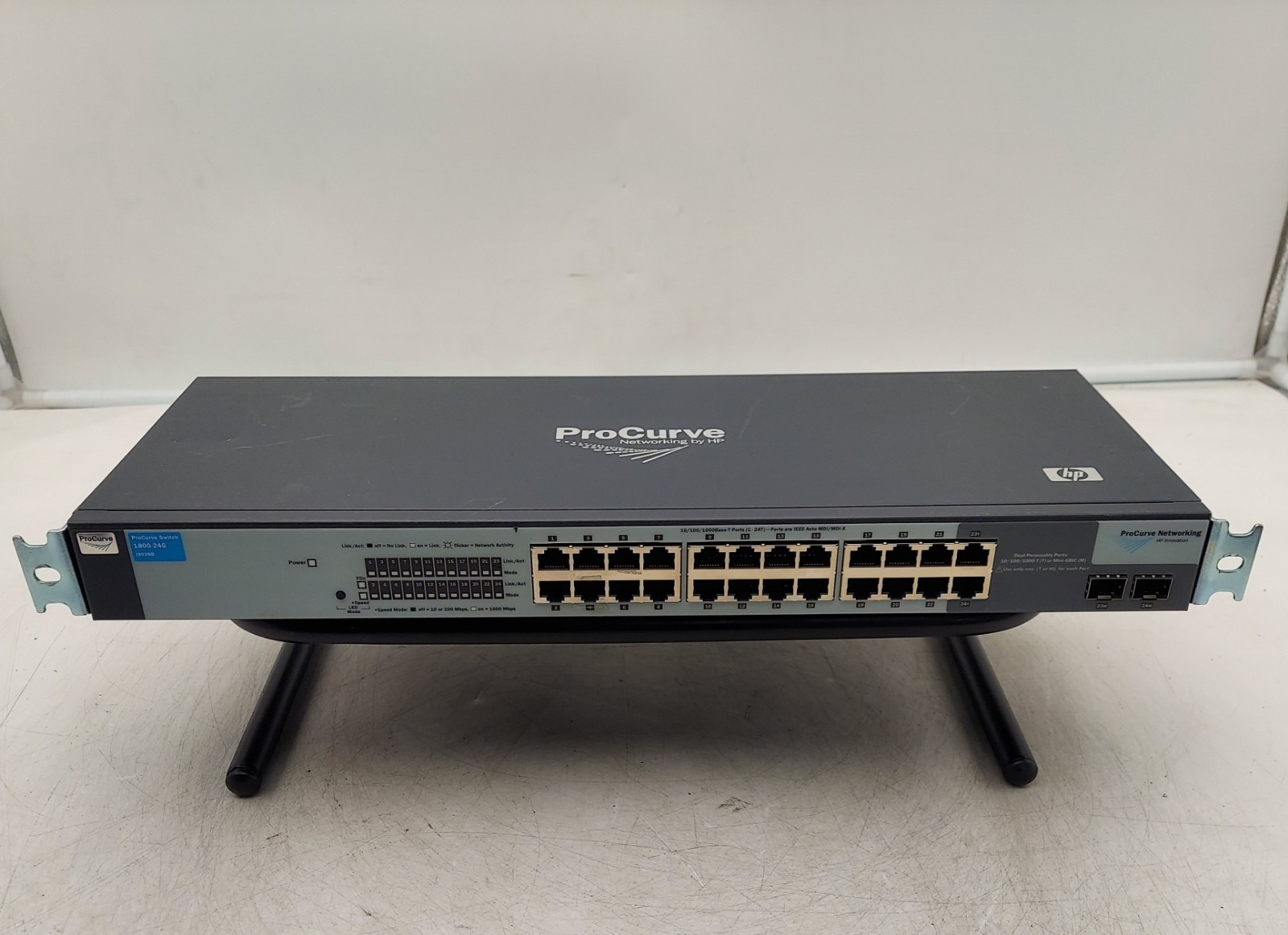 HP J9028B HP Procurve 1800-24G Switch