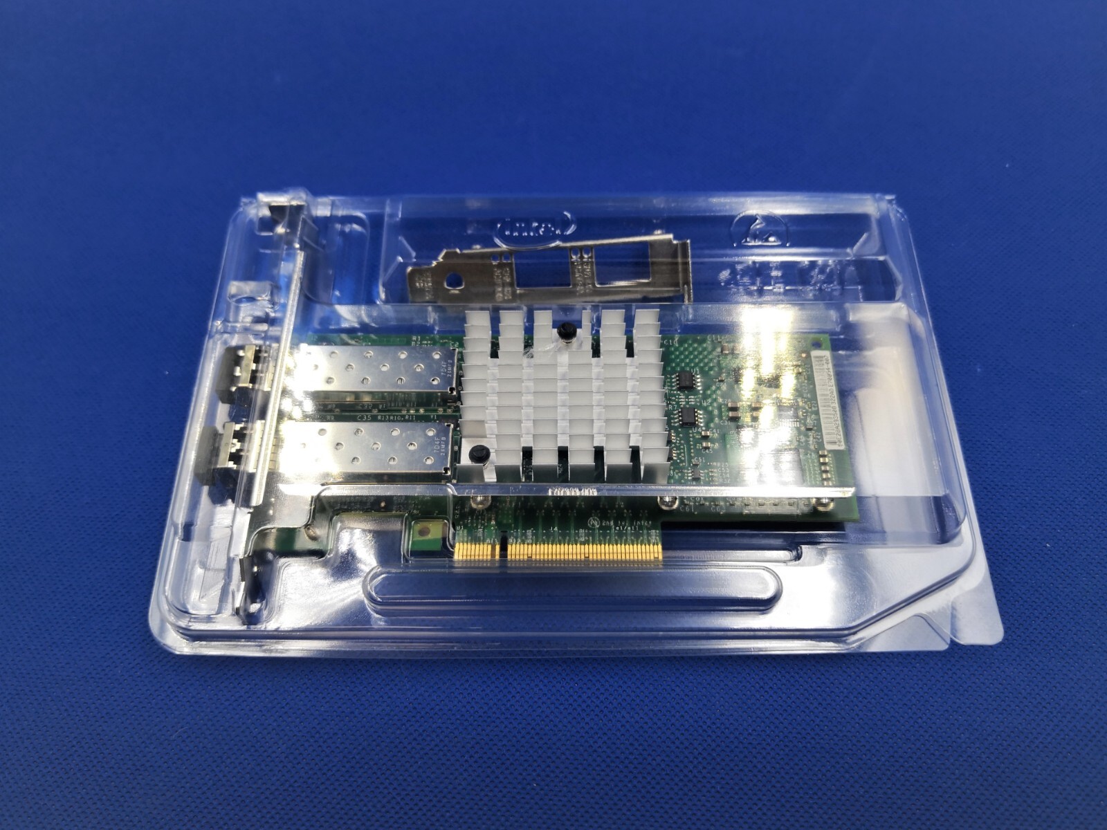 Intel X520-SR2 10GB 2P Ethernet Adapter W/both brackets E10G42BFSRG1P5