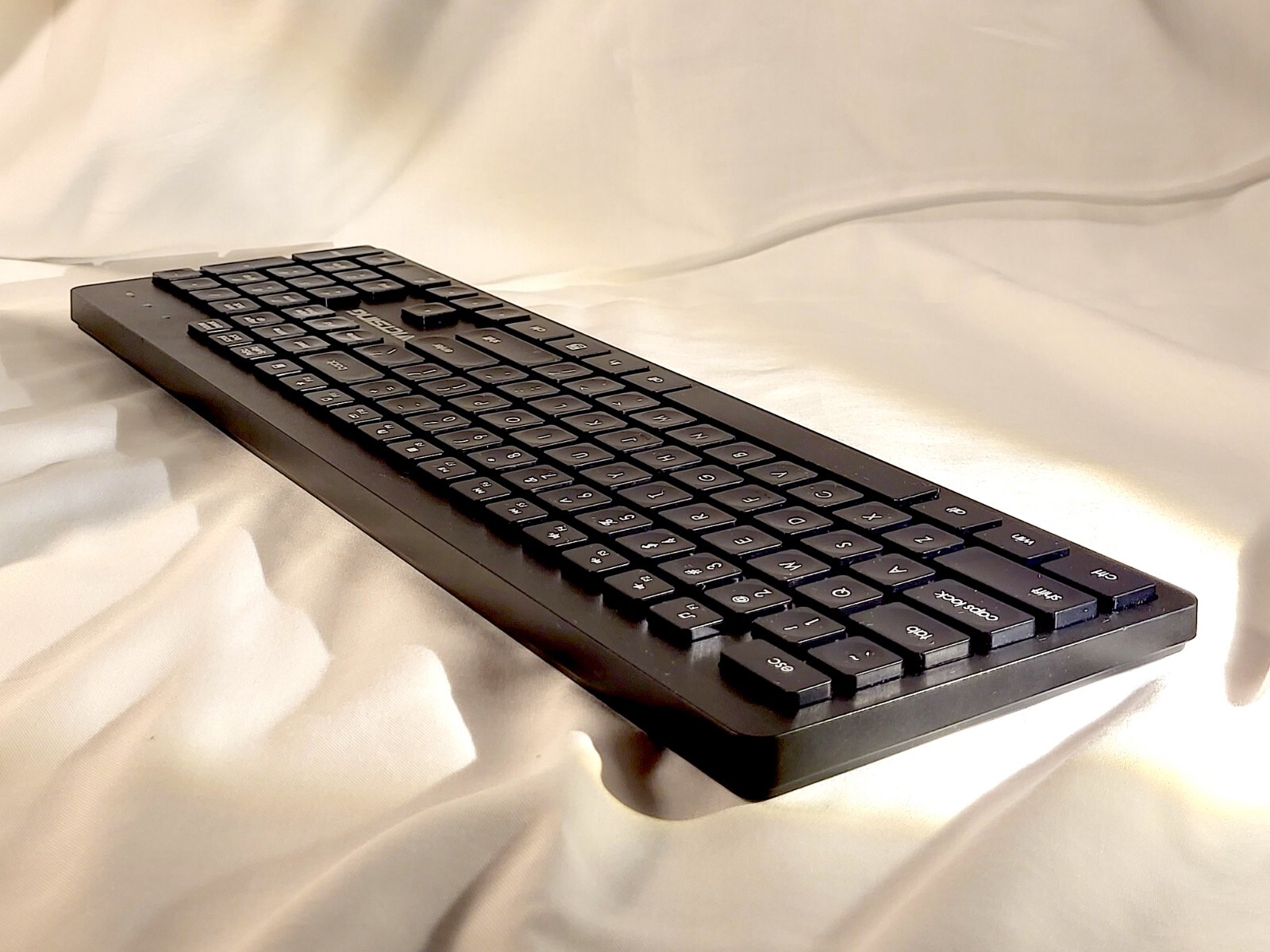 Victsing Full Sized Silent Wireless Keyboard - Black