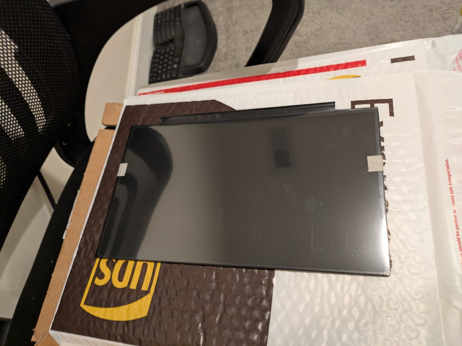 Chimei Innolux N133FGE-L31 13.3" LCD Panel 1366x768 Glossy 16:9