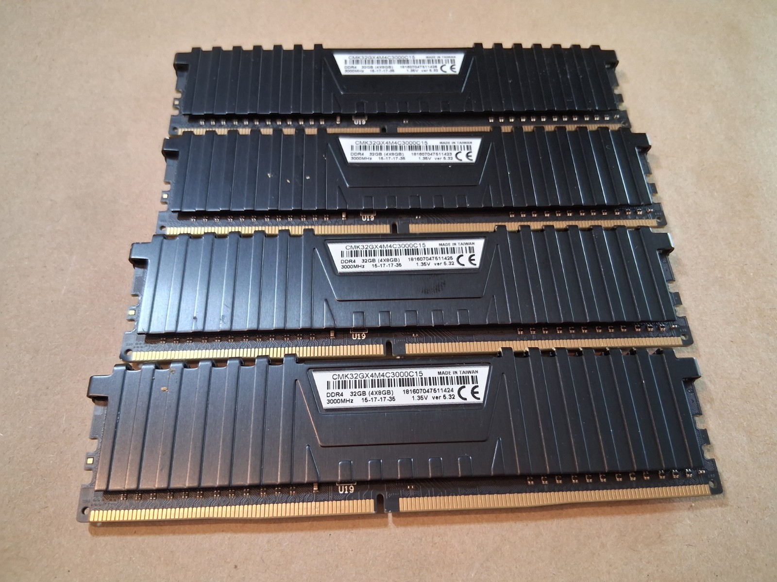 Corsair Vengeance LPX 32GB (4x8GB) RAM DDR4 3000MHz CMK32GX4M4C3000C15