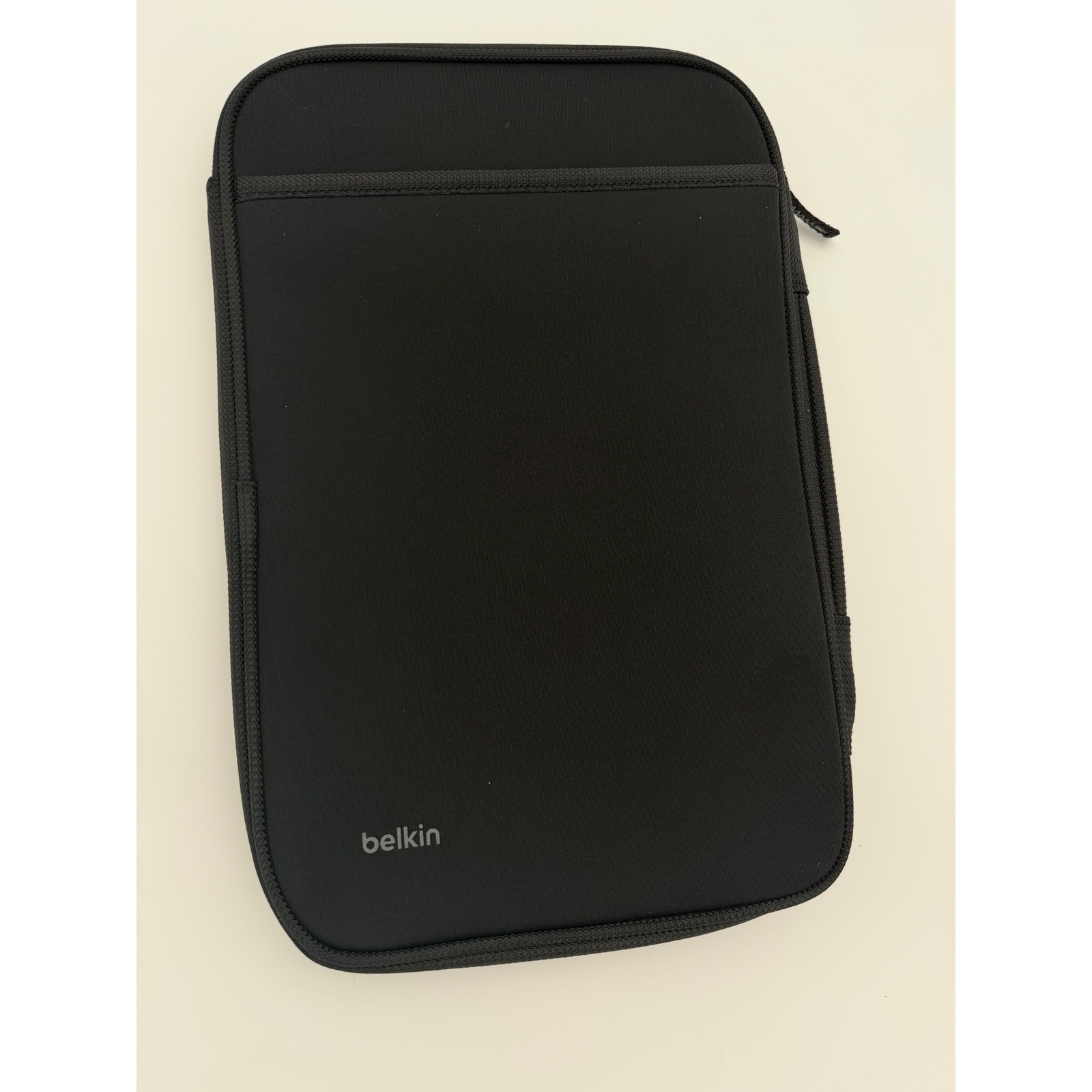 Belkin 11 Inch Neoprene Tablet Laptop Sleeve Case Black B2B081-C00