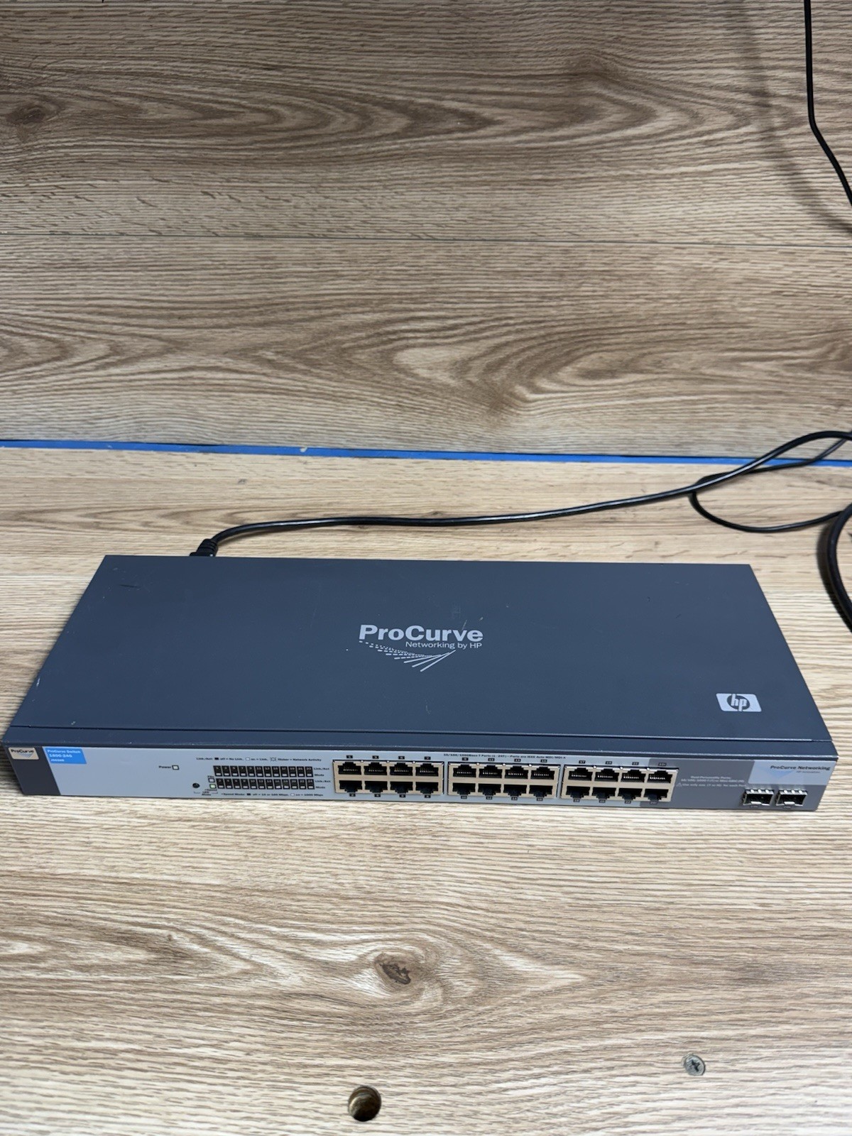 HP J9028B HP Procurve 1800-24G Switch