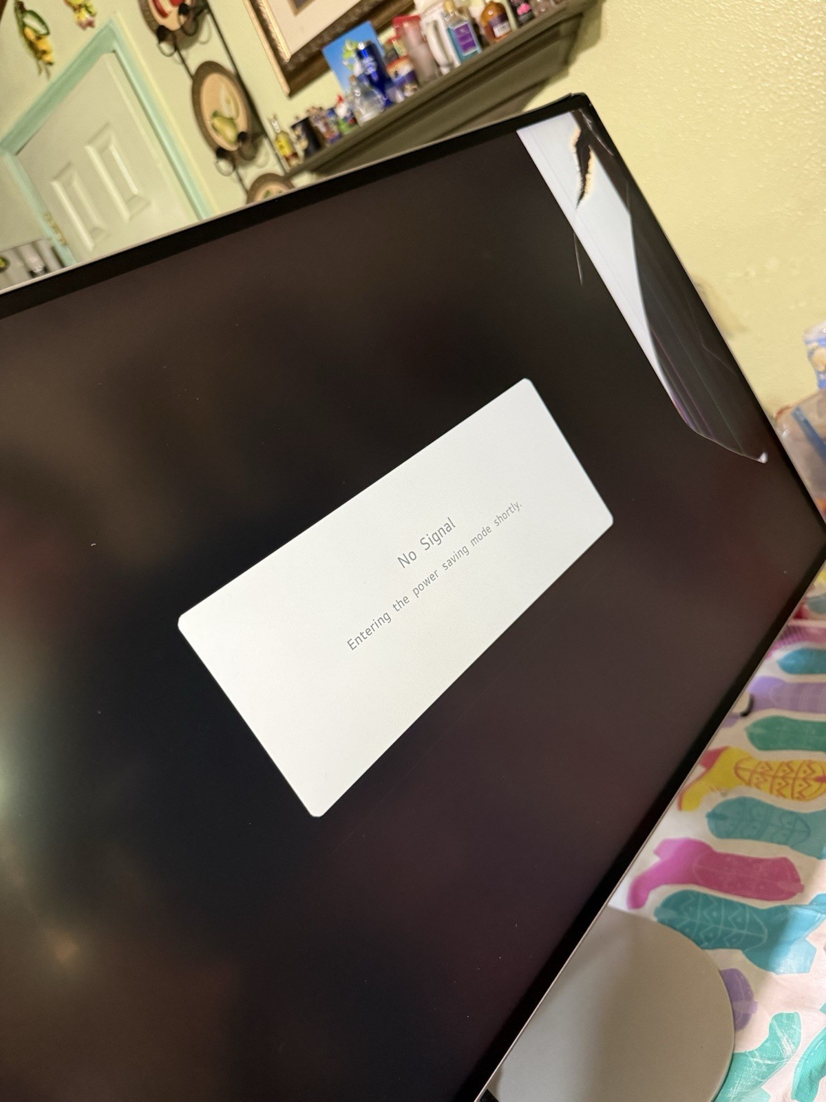 LG 32U990A-S 32-Inch Ultrafine 6K (6144 x 3456) Cracked Screen For Parts/Repair