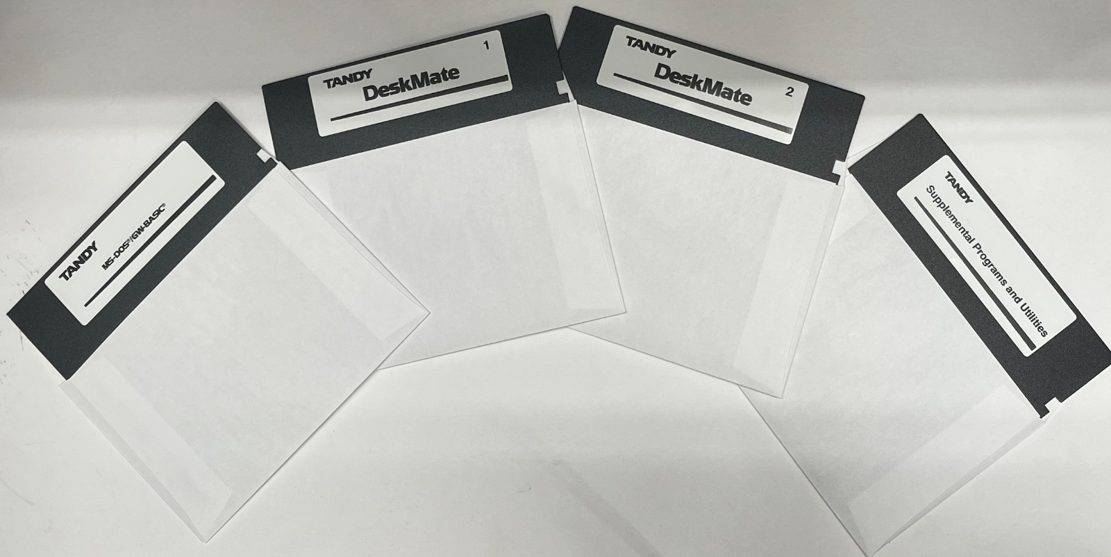 Tandy 1000 SX Boot system and Deskmate Disks / 5.25 Floppies   