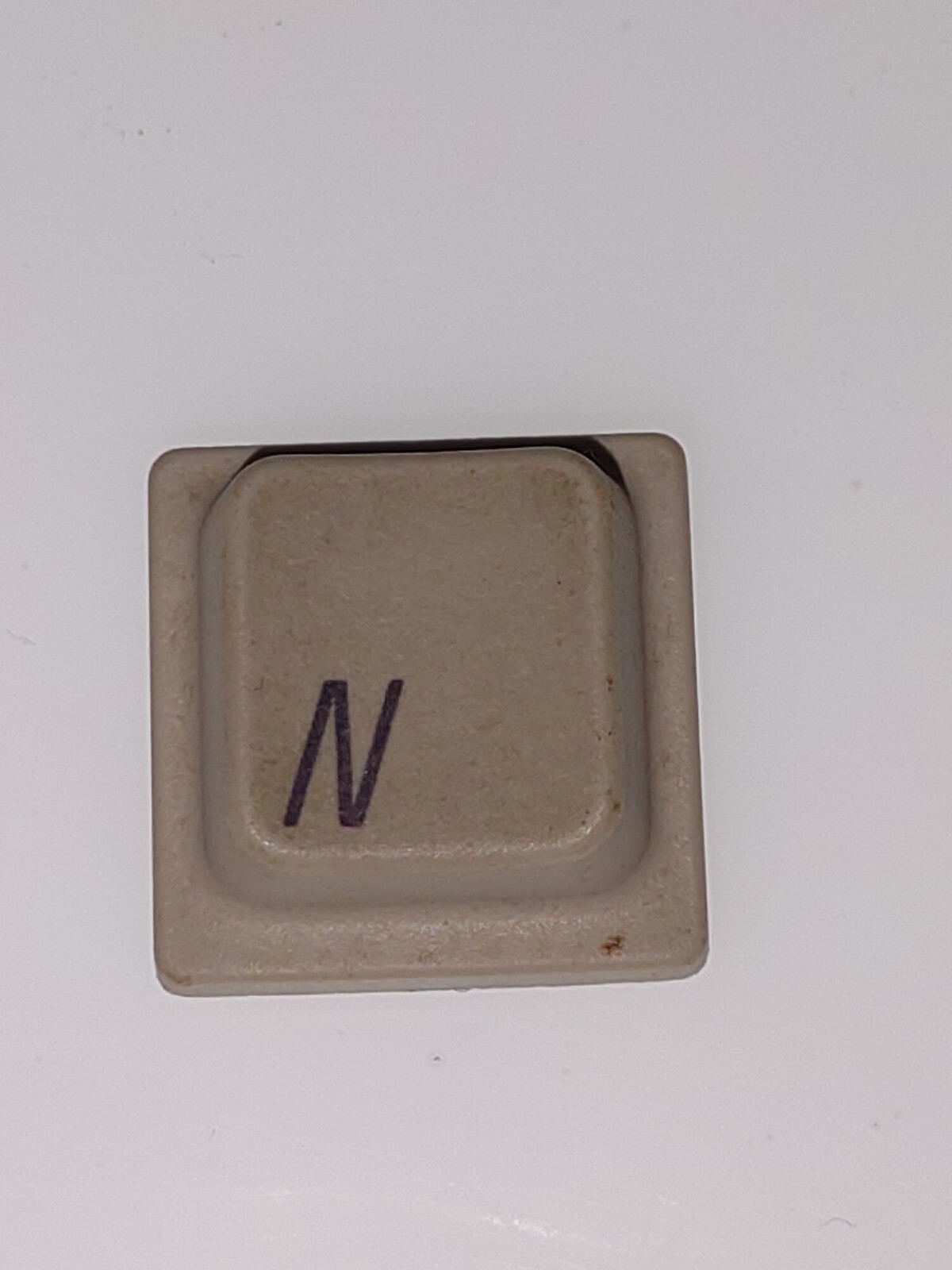 Apple IIC replacement KEY (N) ORIGINAL VINTAGE REPLACEMENT KEY for ALPS SWITCHES