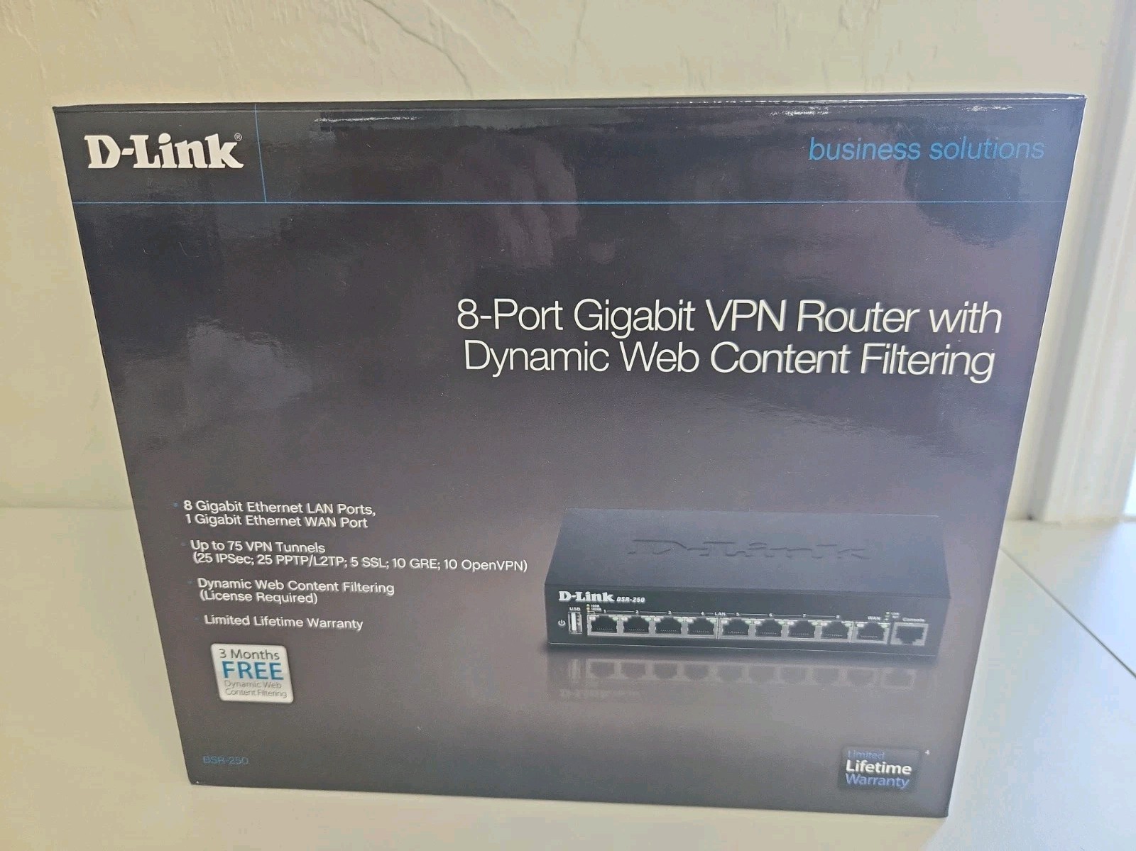 D-Link DSR-250 8-Port Gigabit VPN Router