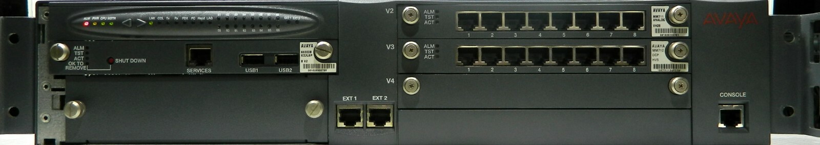 Avaya G700 S8300 Media Gateway, 700316326 w/S8300B, MM711, MM712