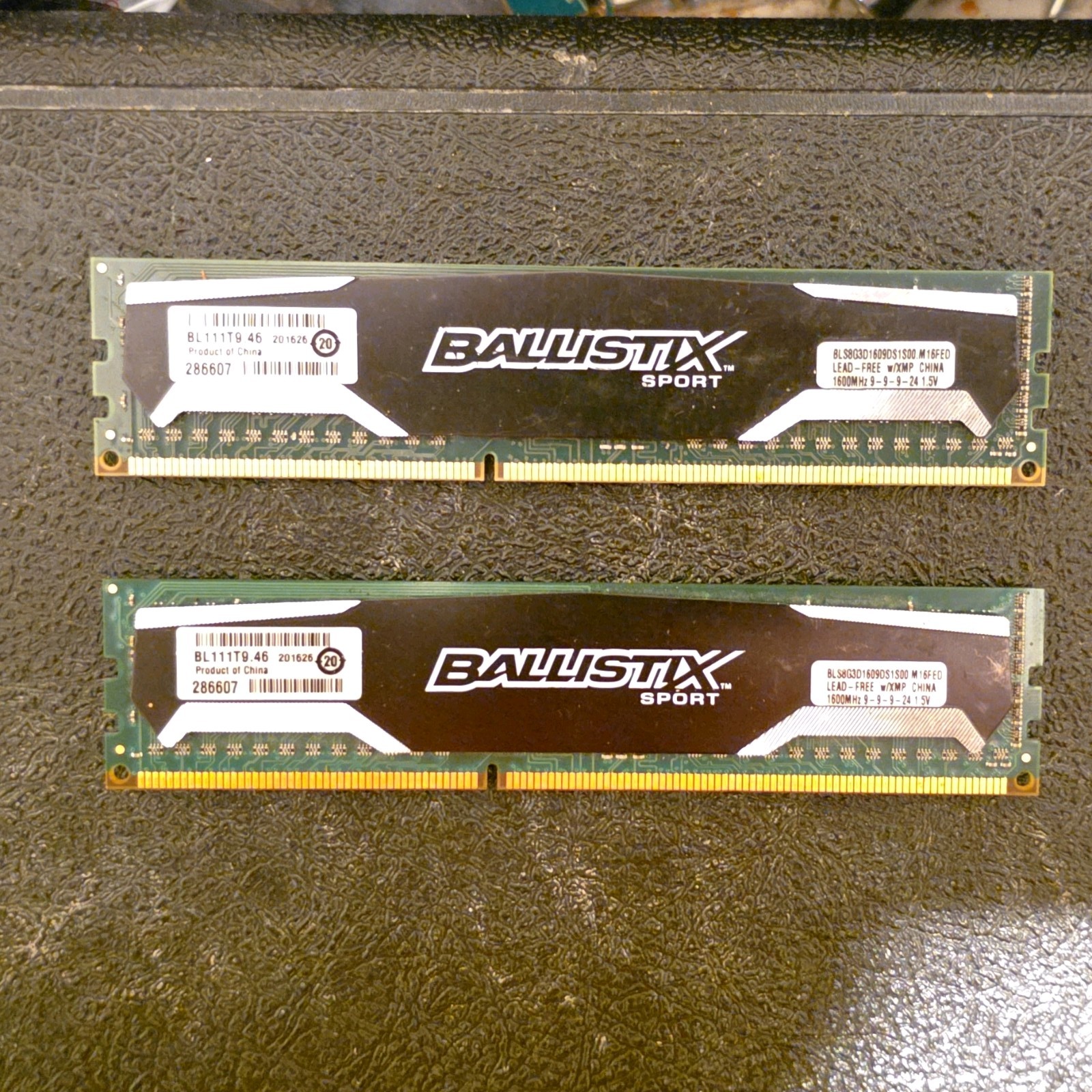 Crucial Ballistix BLS8G3D1609DS1S00.16FER PC3-12800u LOT (2) x 8GB = 16GB RAM