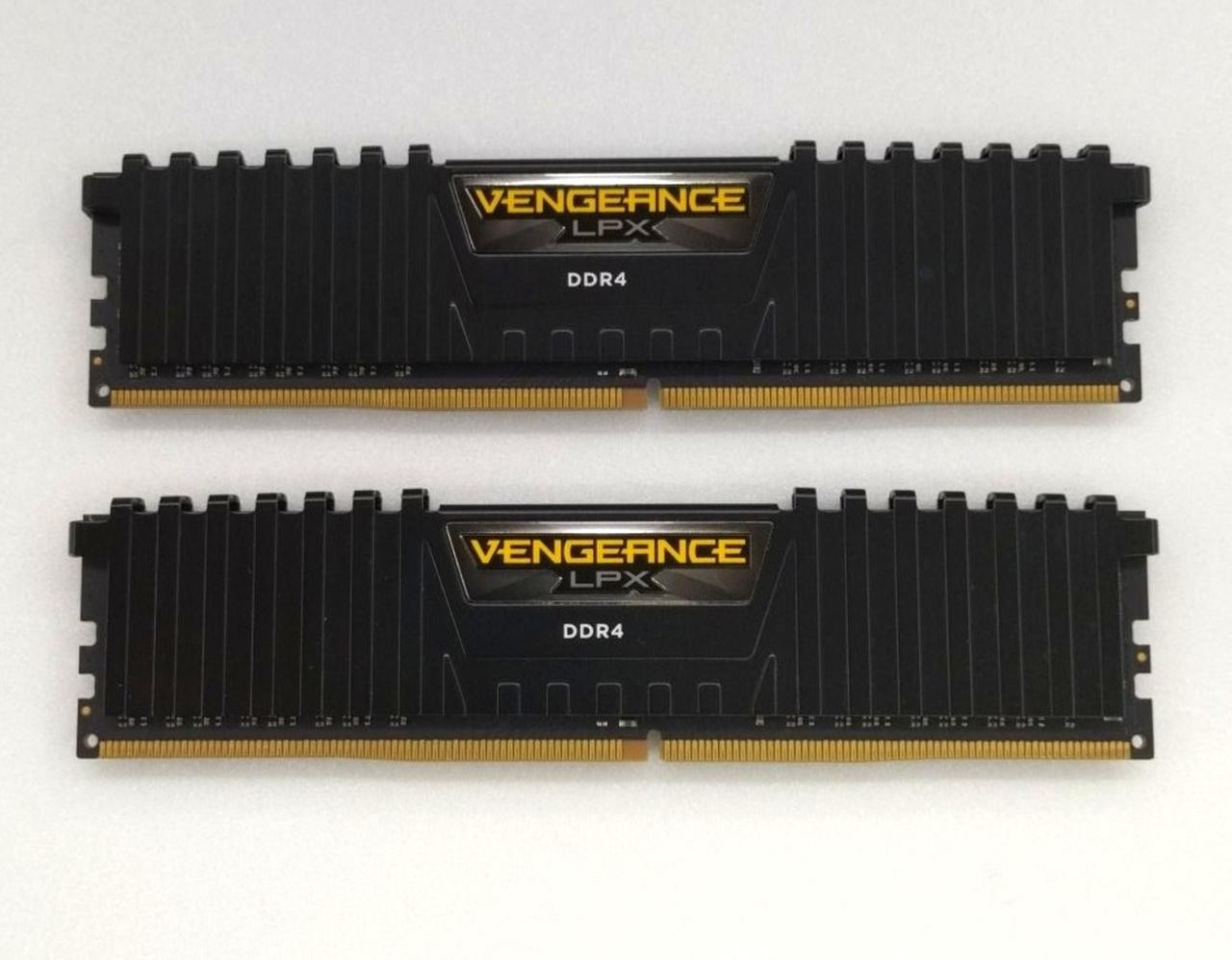 CORSAIR Memory 16GB 2x8GB 3200MHz Used Japan CMK16GX4M2B3200C16 3200NHz Japanese