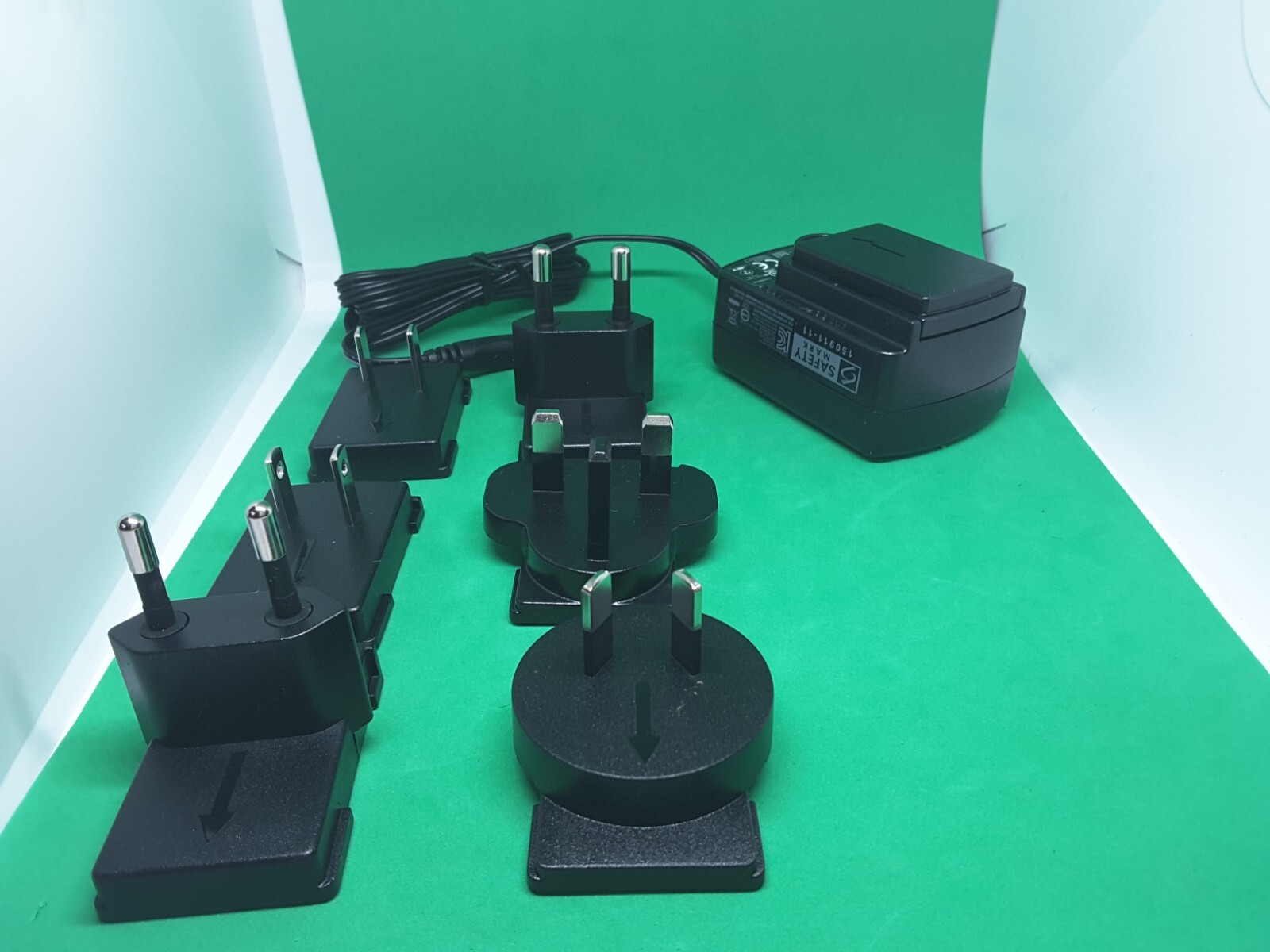 ADS-25D-12 12018E  Switching Power Adaptor 12V 1.5A  w/ US UK AU EU KR JP Plugs