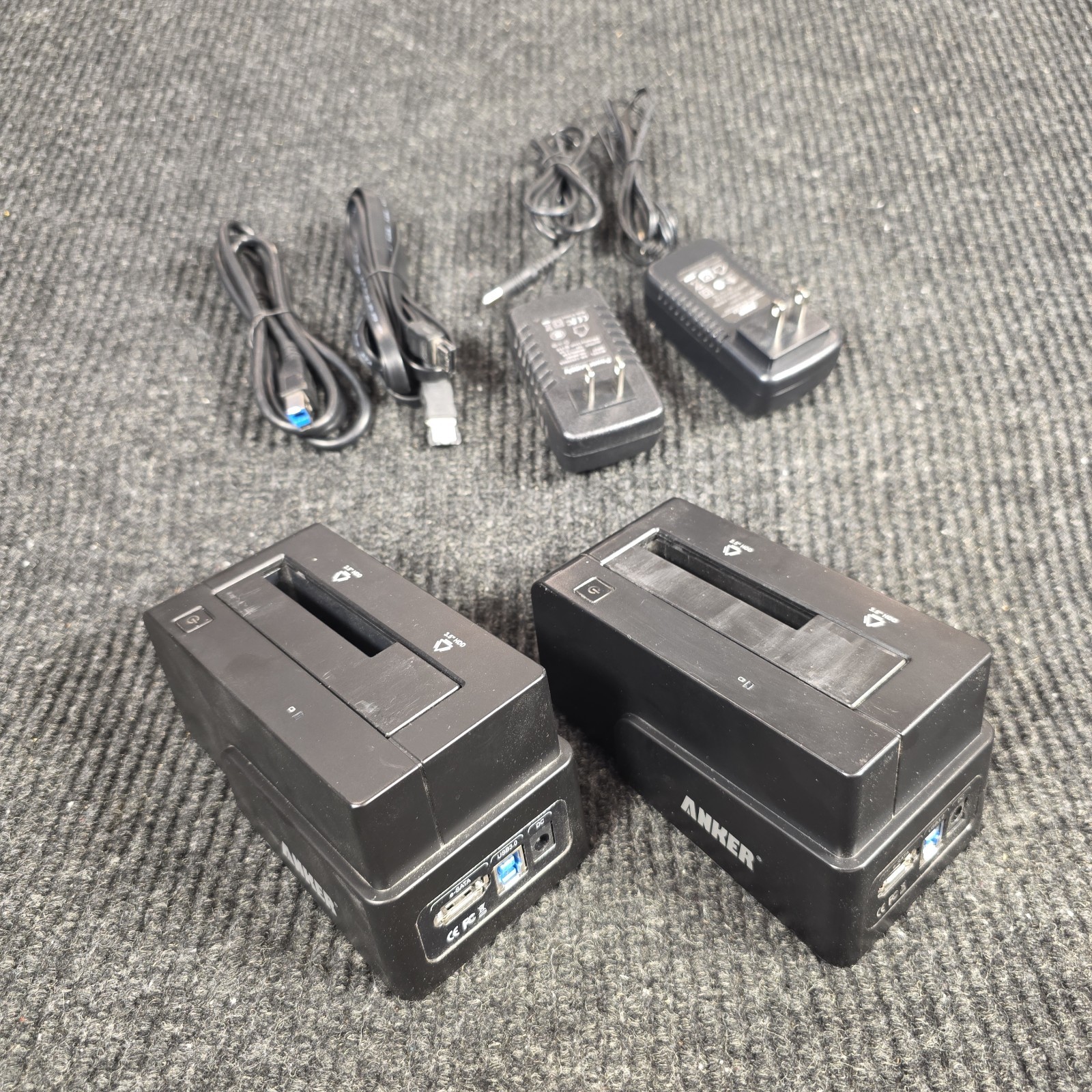 LOT Of 2 ANKER 68UPSHDDS-BU Series 6618 Hard Drive Dock With AC Adapters READ