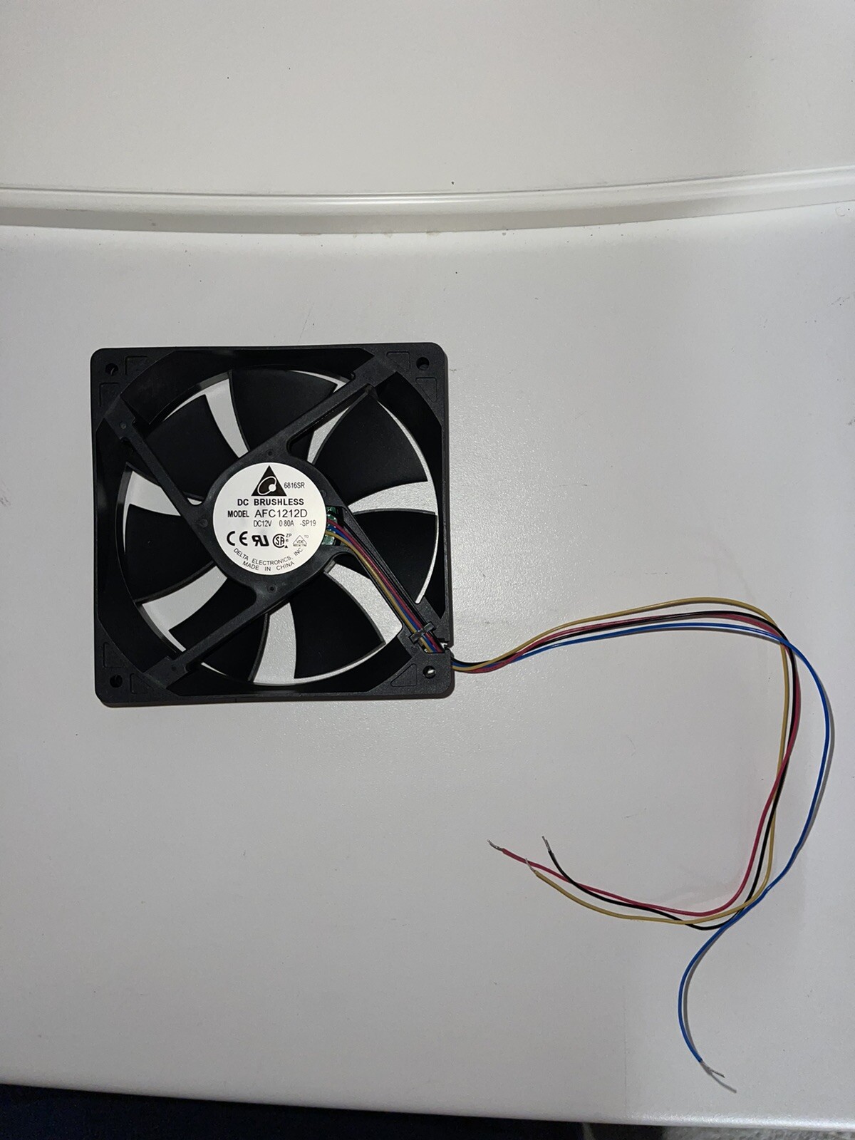 High Speed PWM Cooling Fan 120x120x25mm Delta Electronics AFC1212D-SP19