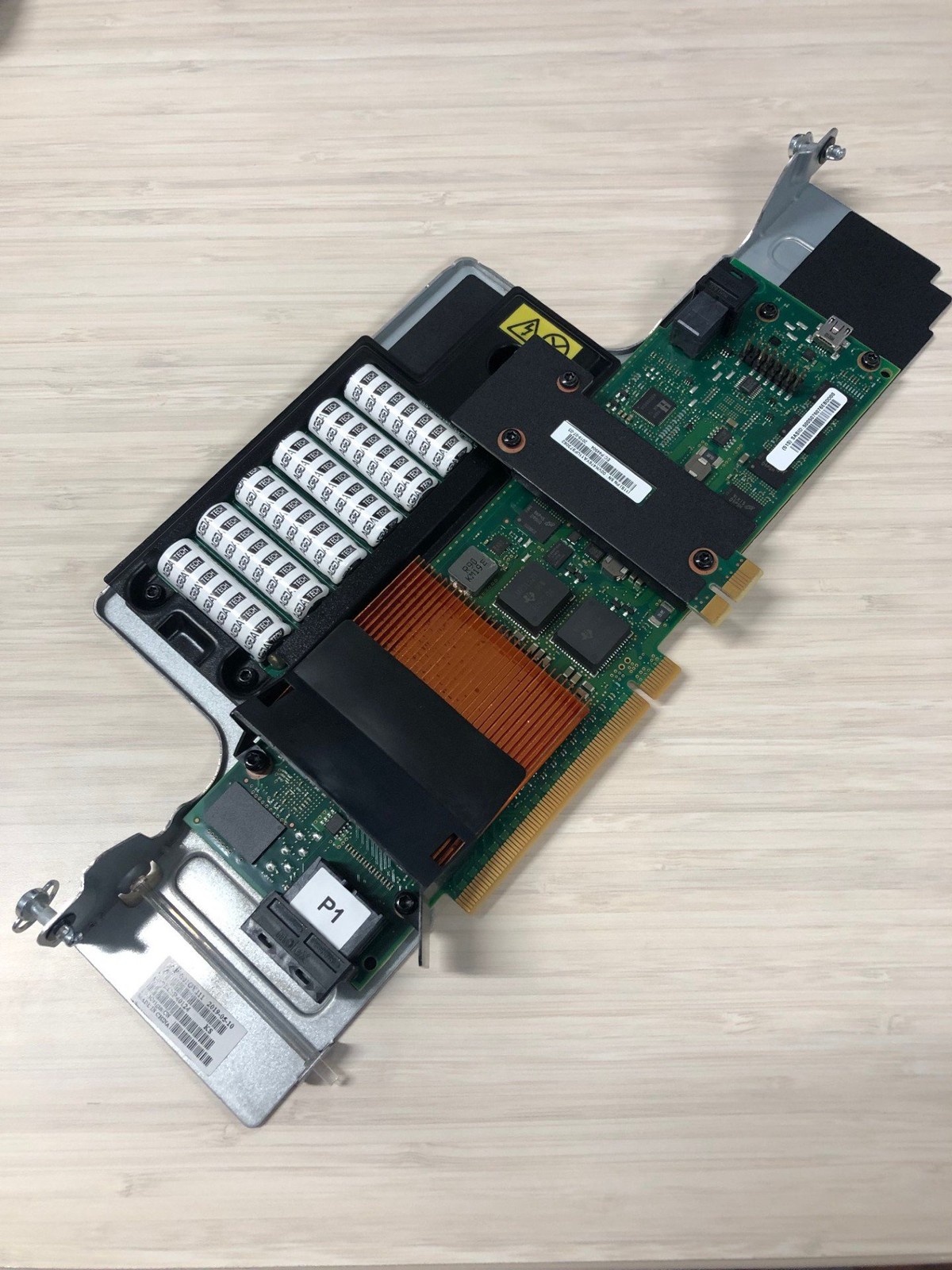 IBM 02DE346 6GB PCI3 (X8) SAS RAID CARD 57D8--P9