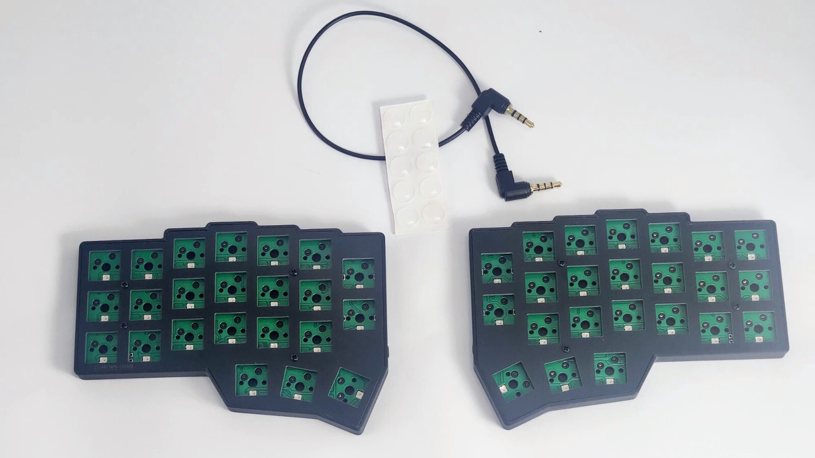 Crkbd Corne Keyboard V4.1 - Bare Bone for Cherry MX Style Switches (Not Included