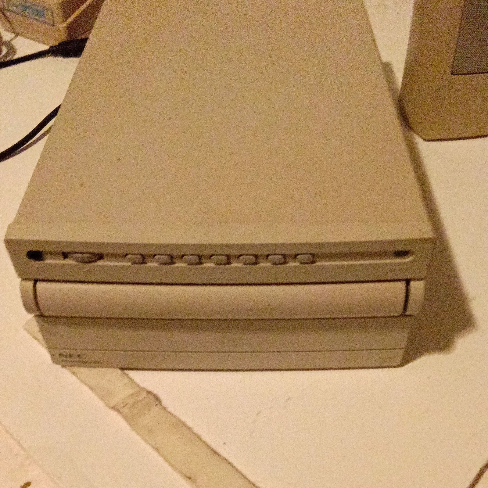 Vintage NEC Multispin 4xc7-CD Changer SCSI Drive Model CDR-C302