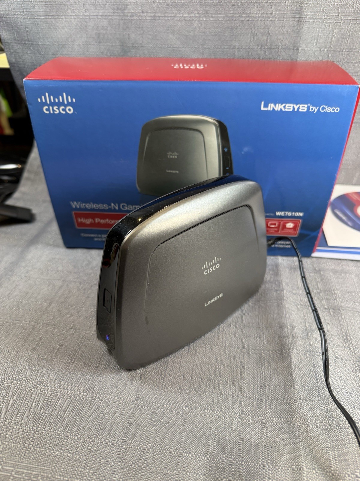 Linksys Dual-Band Wireless-N Gaming & Video Adapter - Linksys WET610N