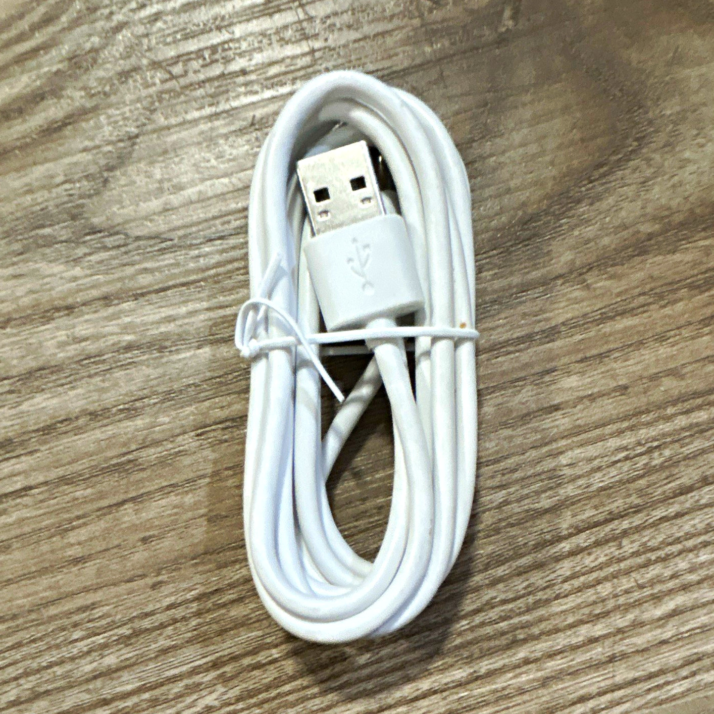 Belkin USB-A Male to Mini USB - B Male Charging/Sync Cable, 3 ft White Round
