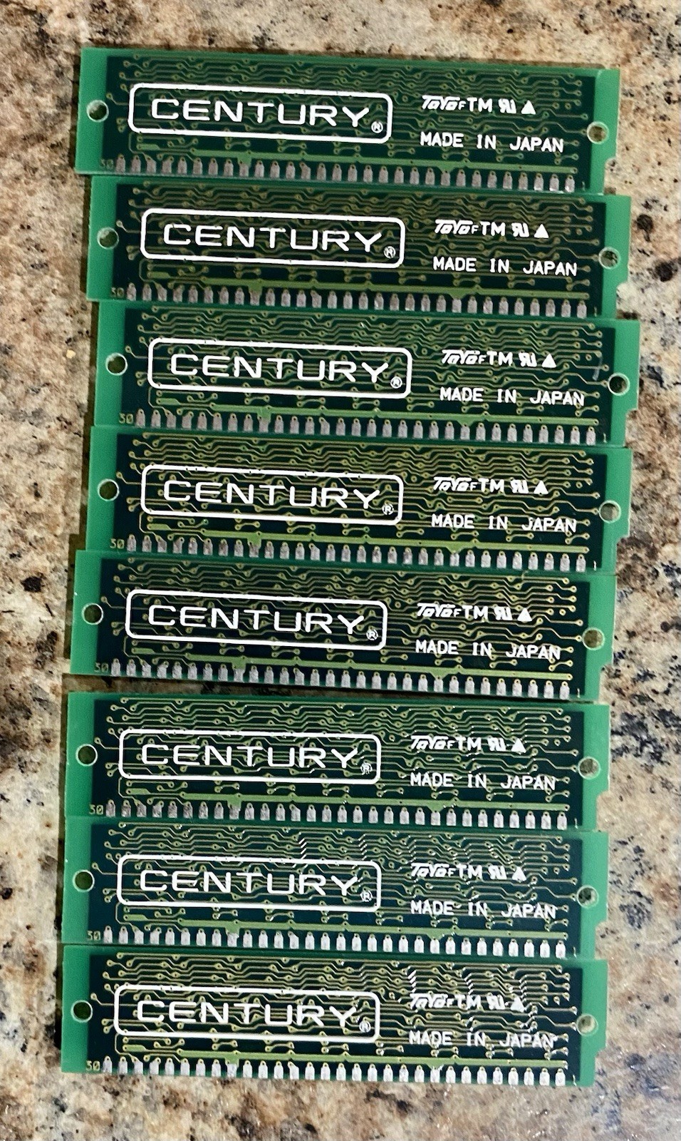 Lot of Eight 1MB 30-pin FPM SIMM memory modules with parity TC511000AJ-80