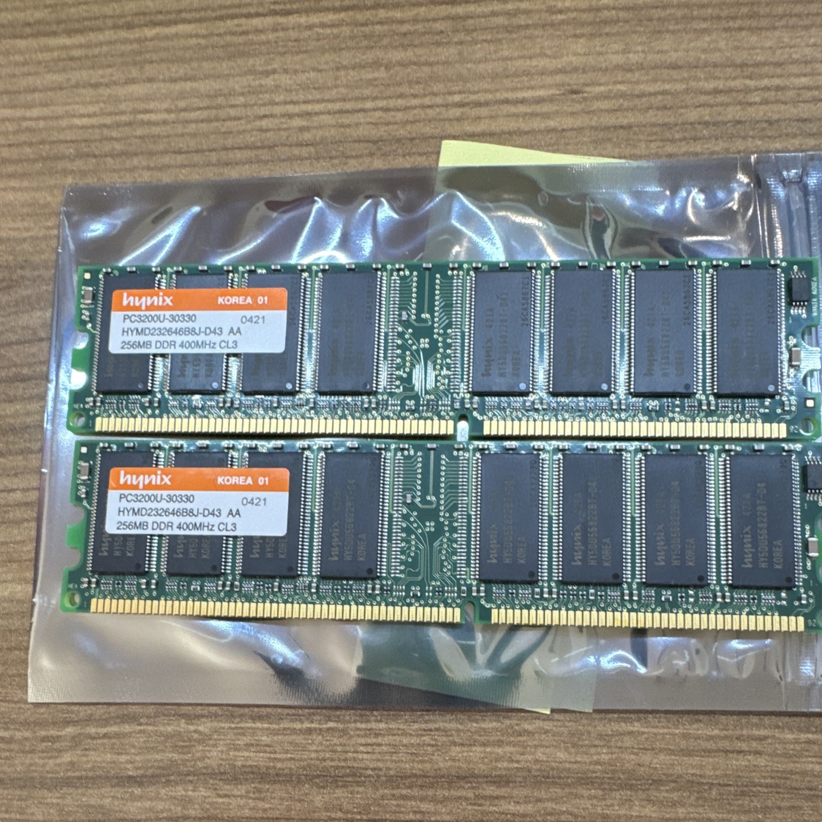 Hynix 512MB (2x256MB) DDR DIMM 184-Pin PC3200U-30330 HYMD232646B8J-D43