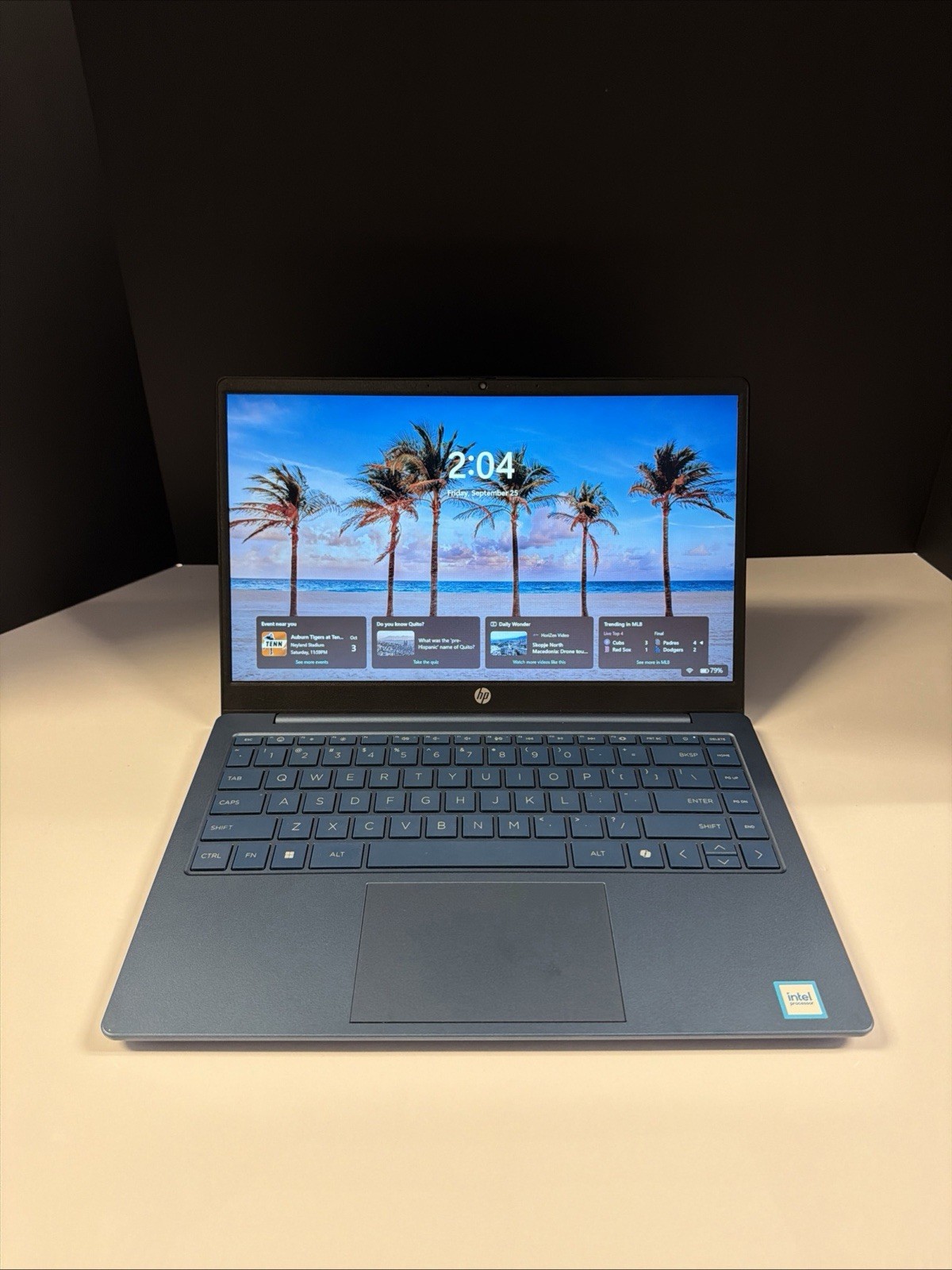 (B521) HP 14-ep2012wm 14" HD N4020 2.6GHz Intel Graphics 4GB RAM 128GB SSD