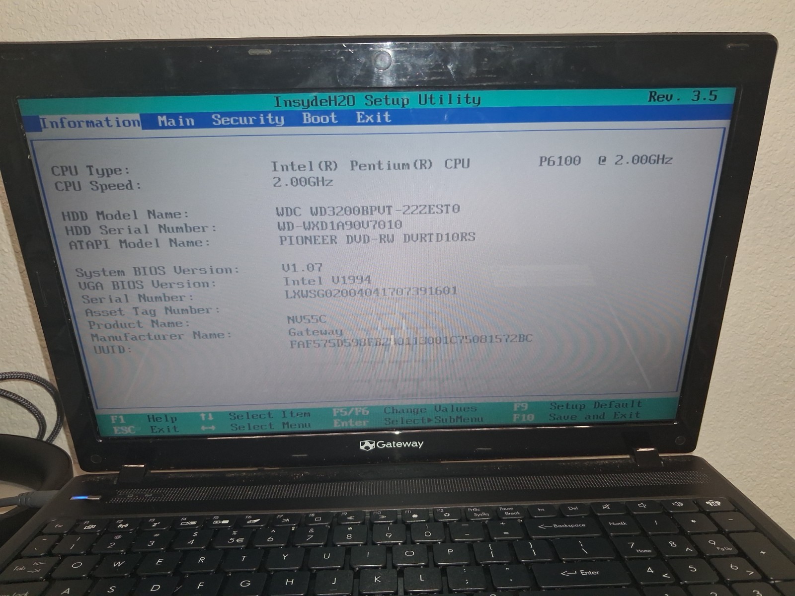 Gateway NV55C Intel Pentium P6100 2GHz 3 GB  300 GB HDD No Batt - Read Desc