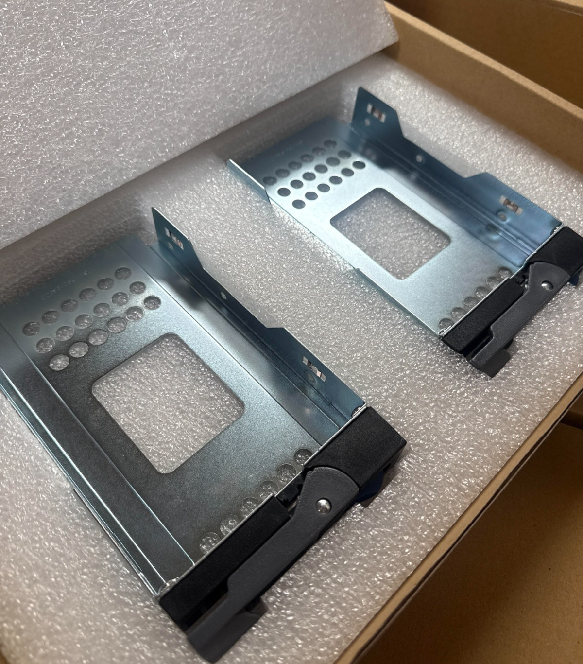 lot 10 GHI-290-03002 Dolby Doremi DCP-2000 Cinema server Hard Drive Tray caddy